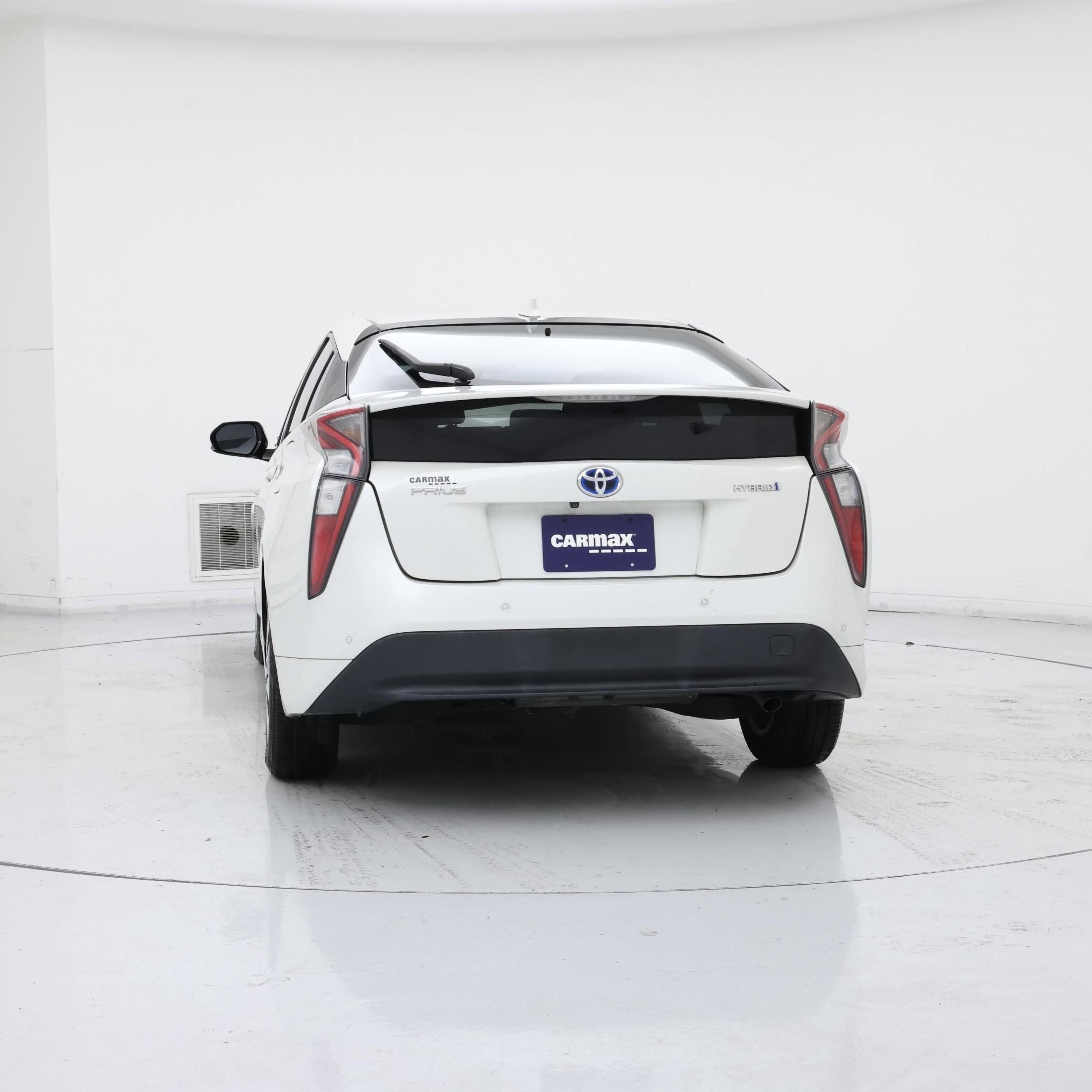 Thumbnail: 2017 Toyota Prius - 6