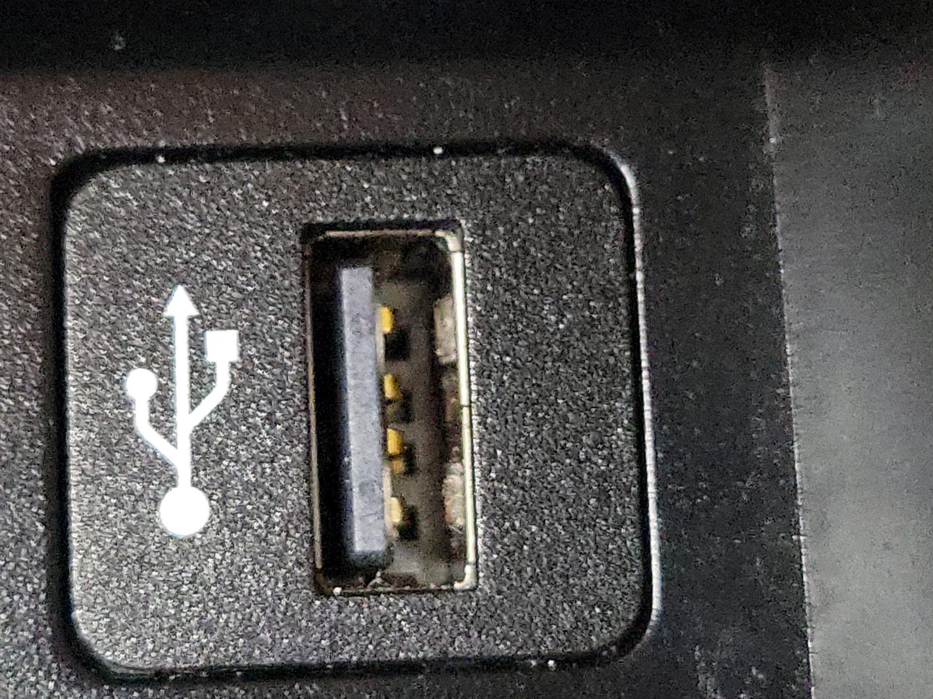 Thumbnail: 2021 BMW X3 - 19