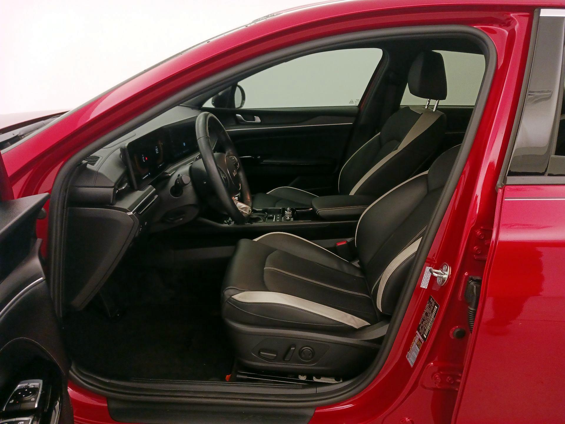 Thumbnail: 2025 Kia K5 - 11