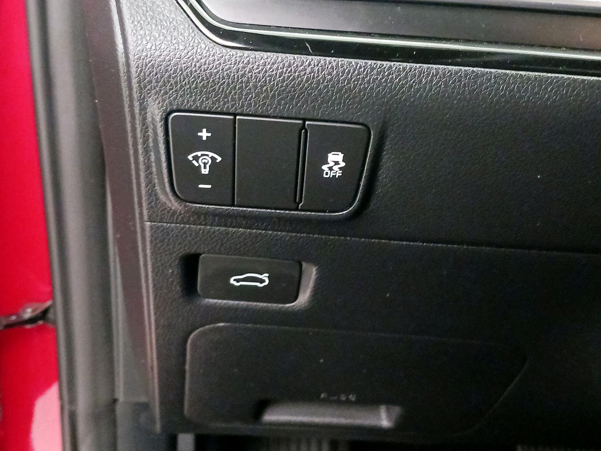 Thumbnail: 2025 Kia K5 - 13