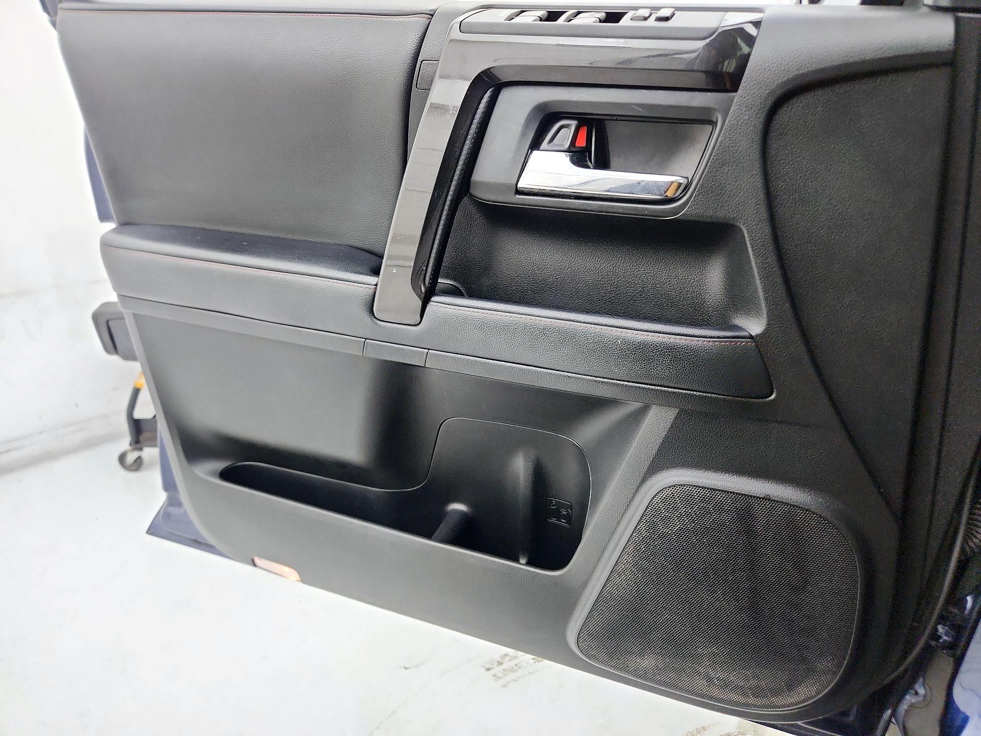 Thumbnail: 2021 Toyota 4Runner - 12