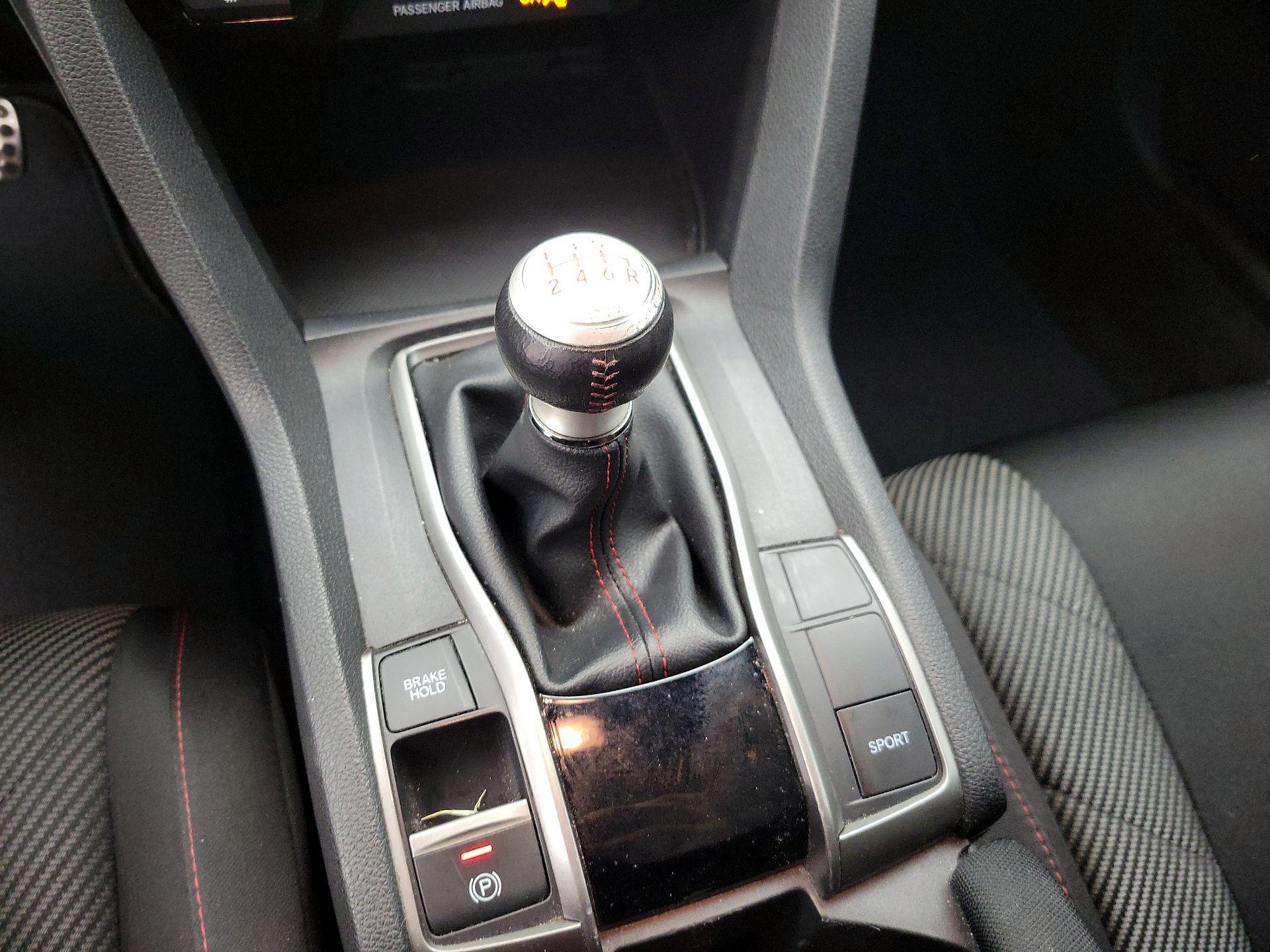 Thumbnail: 2019 Honda Civic - 17