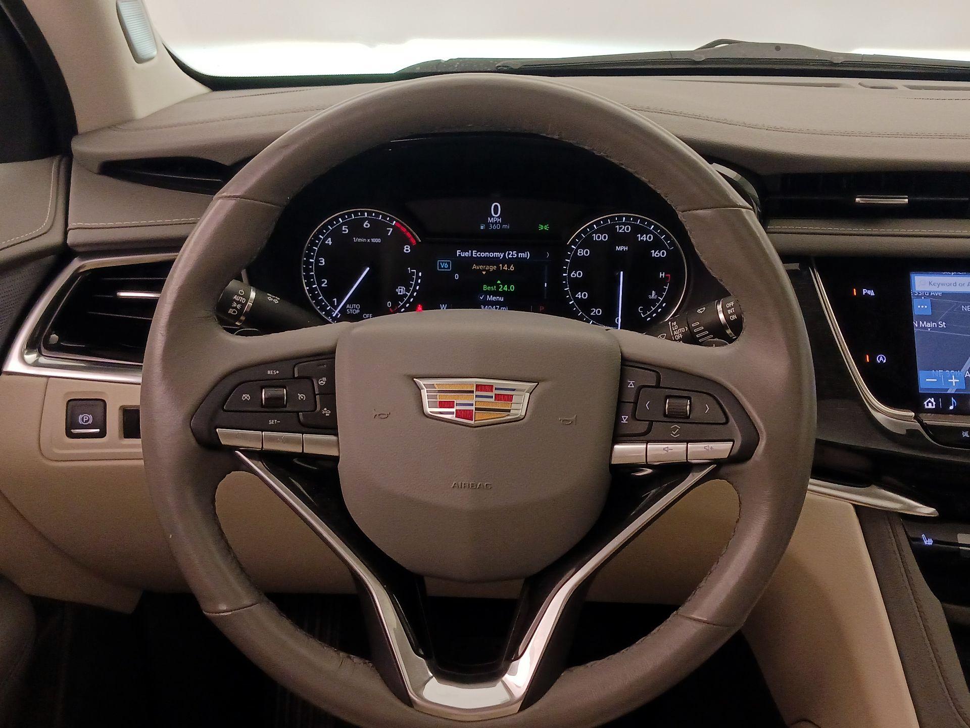 Thumbnail: 2021 Cadillac XT6 - 10