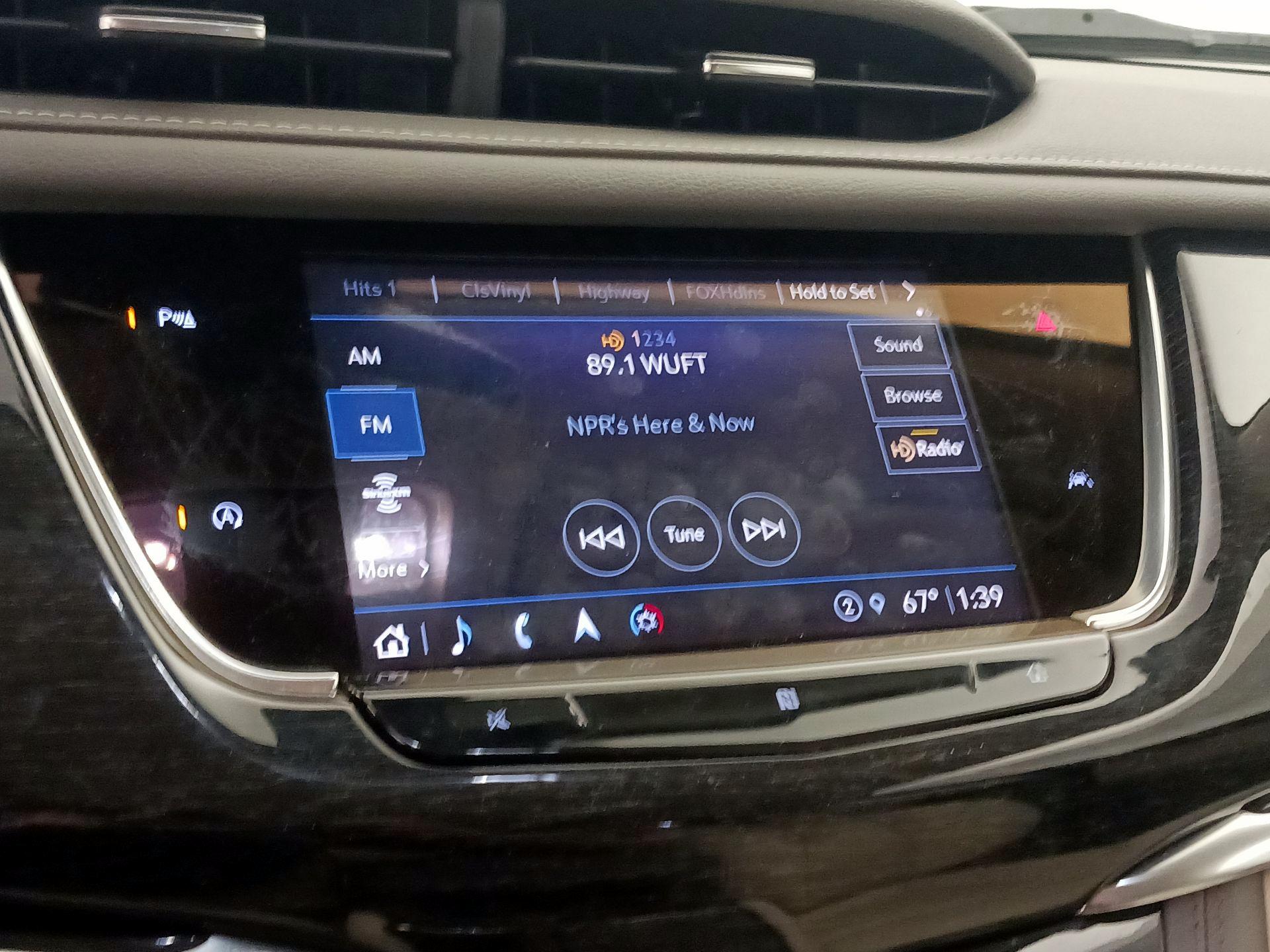 Thumbnail: 2021 Cadillac XT6 - 16