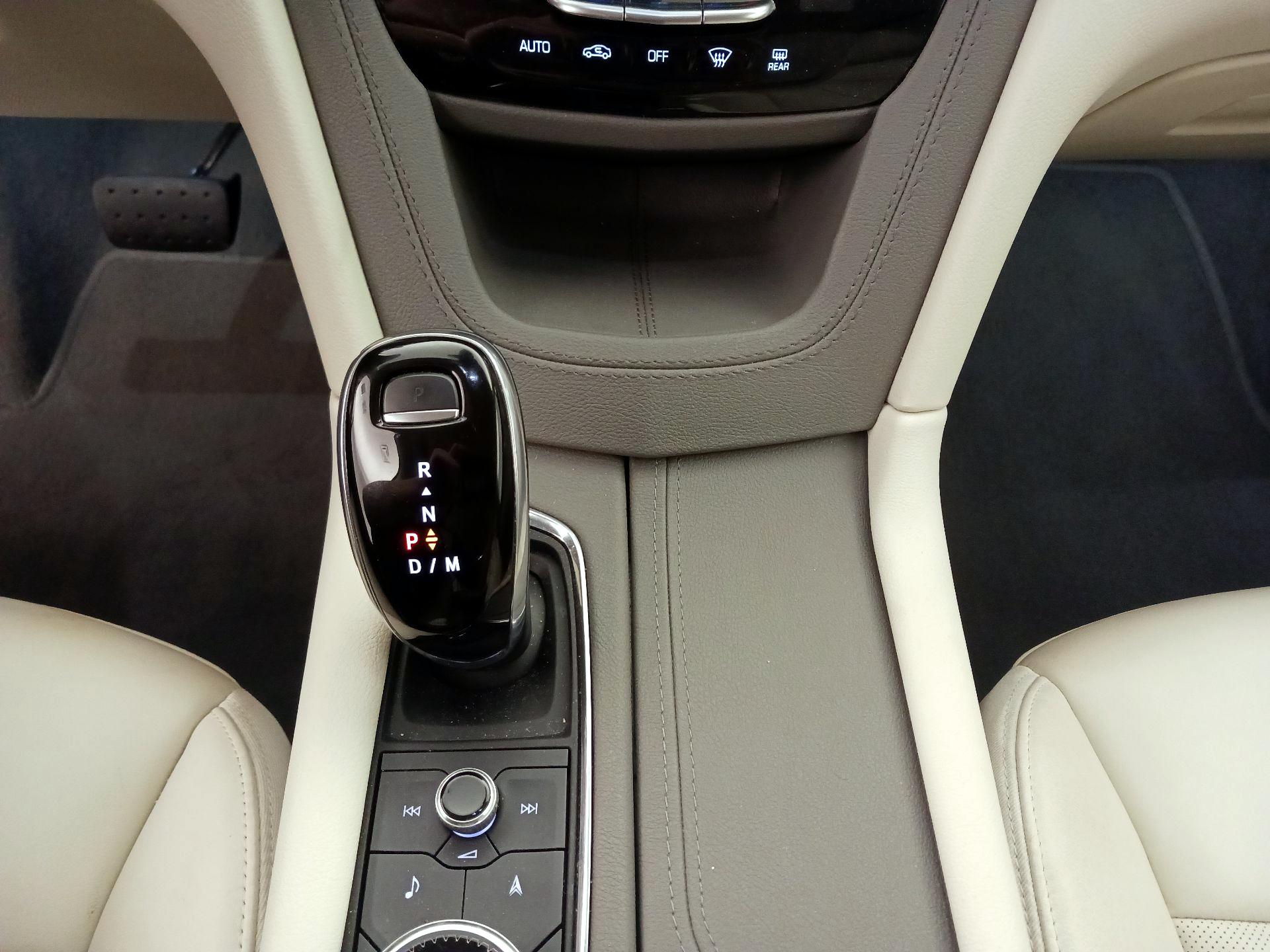 Thumbnail: 2021 Cadillac XT6 - 18