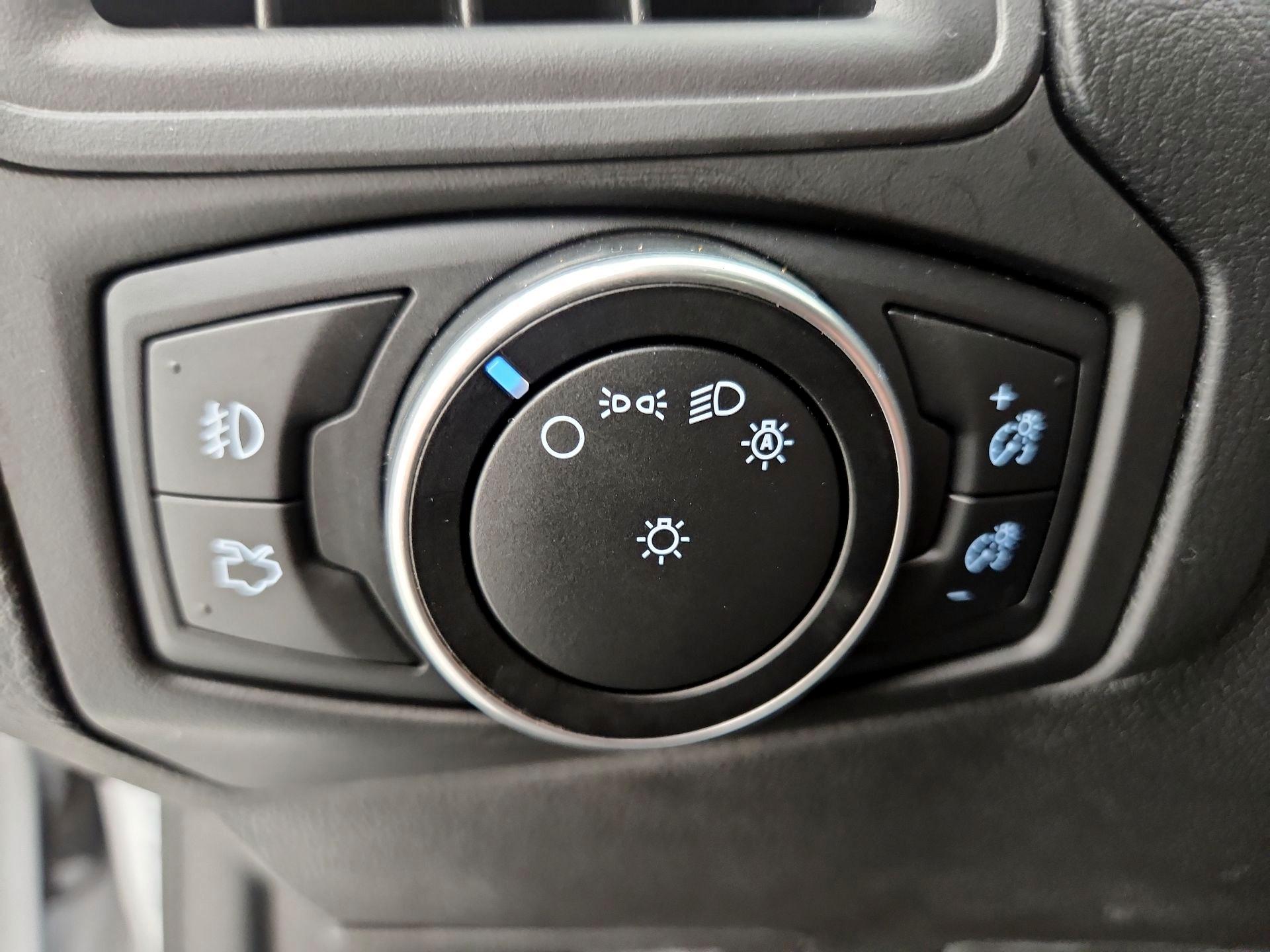 Thumbnail: 2017 Ford Focus - 13