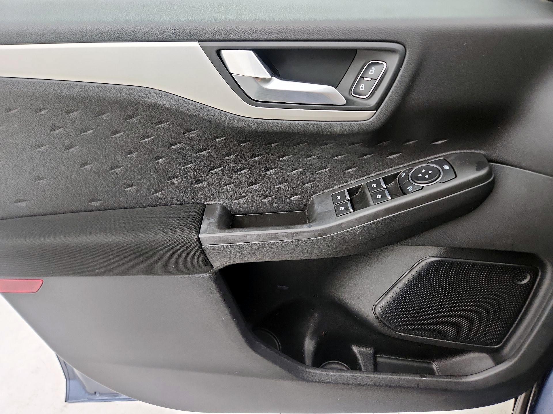 Thumbnail: 2020 Ford Escape - 12