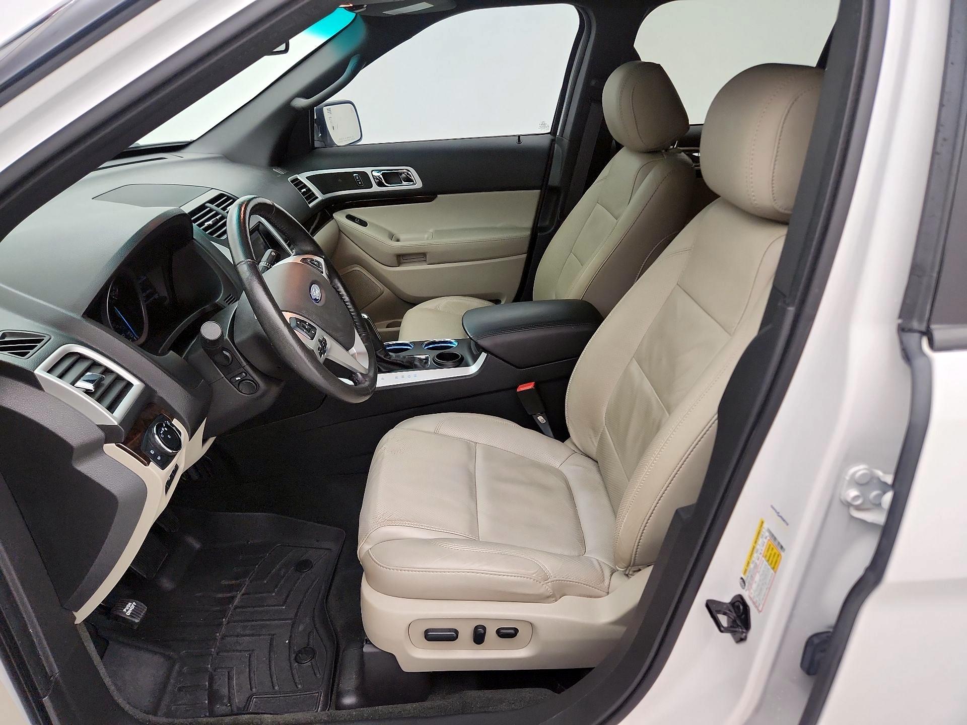 Thumbnail: 2014 Ford Explorer - 11