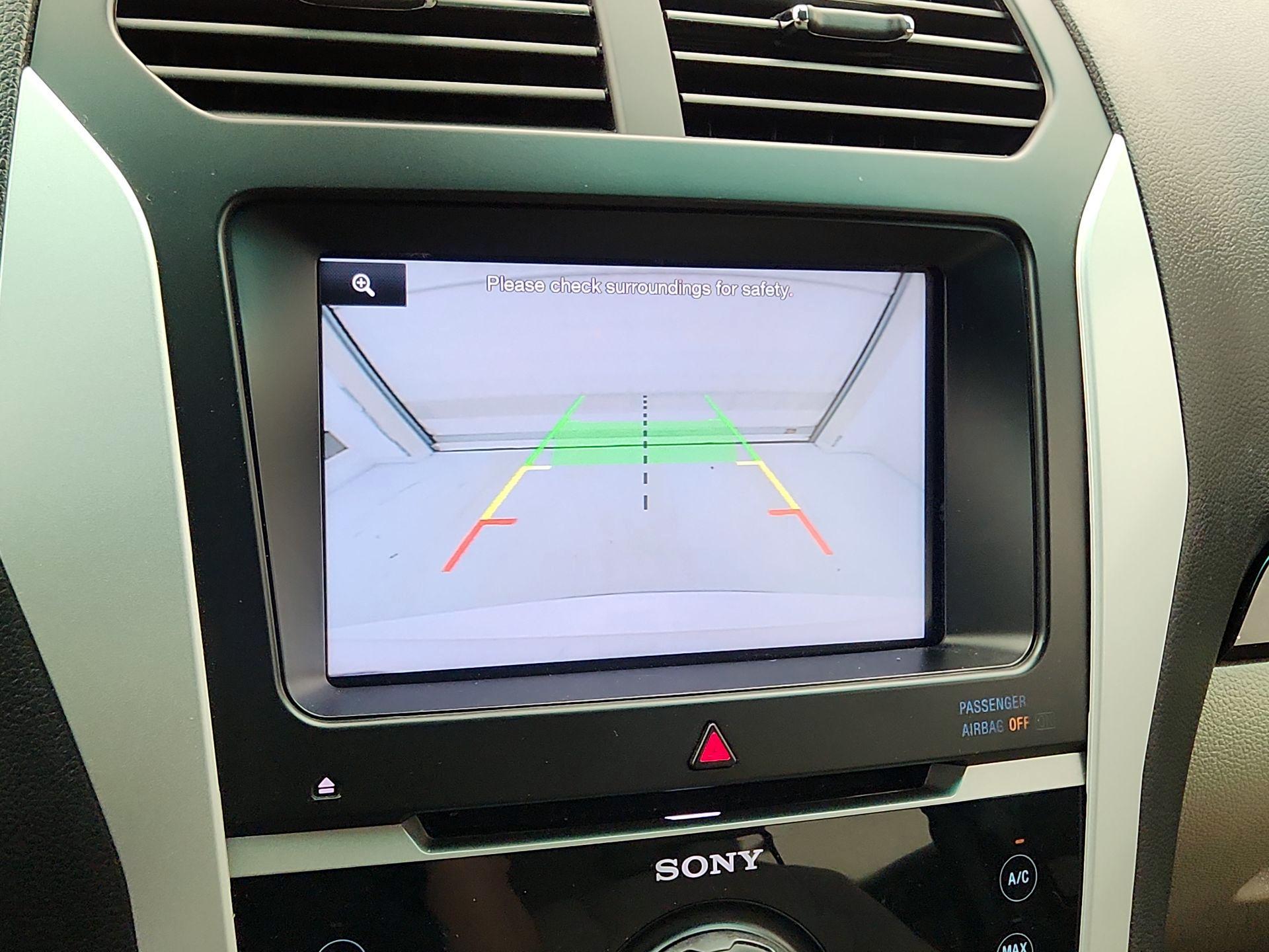 Thumbnail: 2014 Ford Explorer - 15