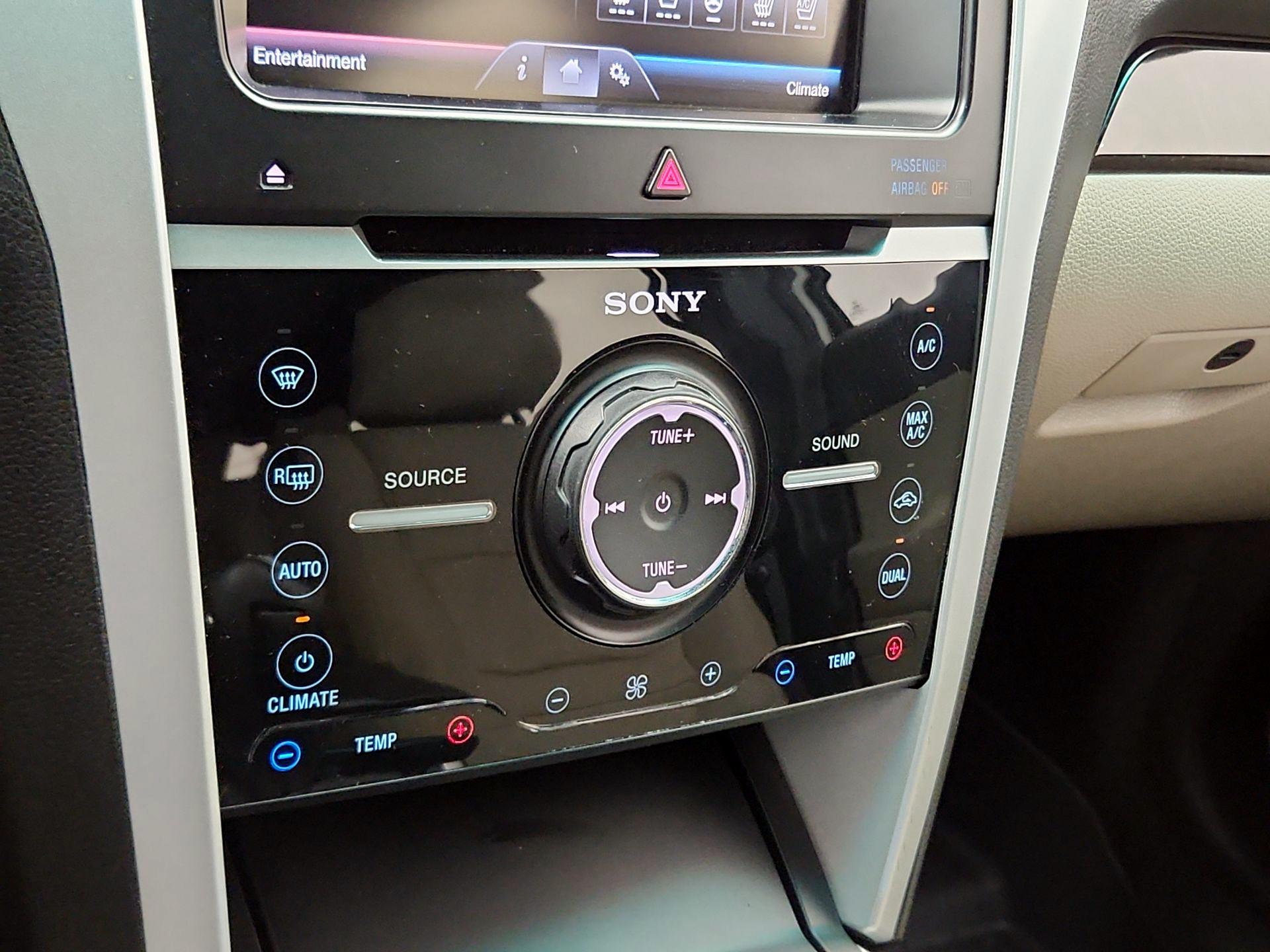 Thumbnail: 2014 Ford Explorer - 17