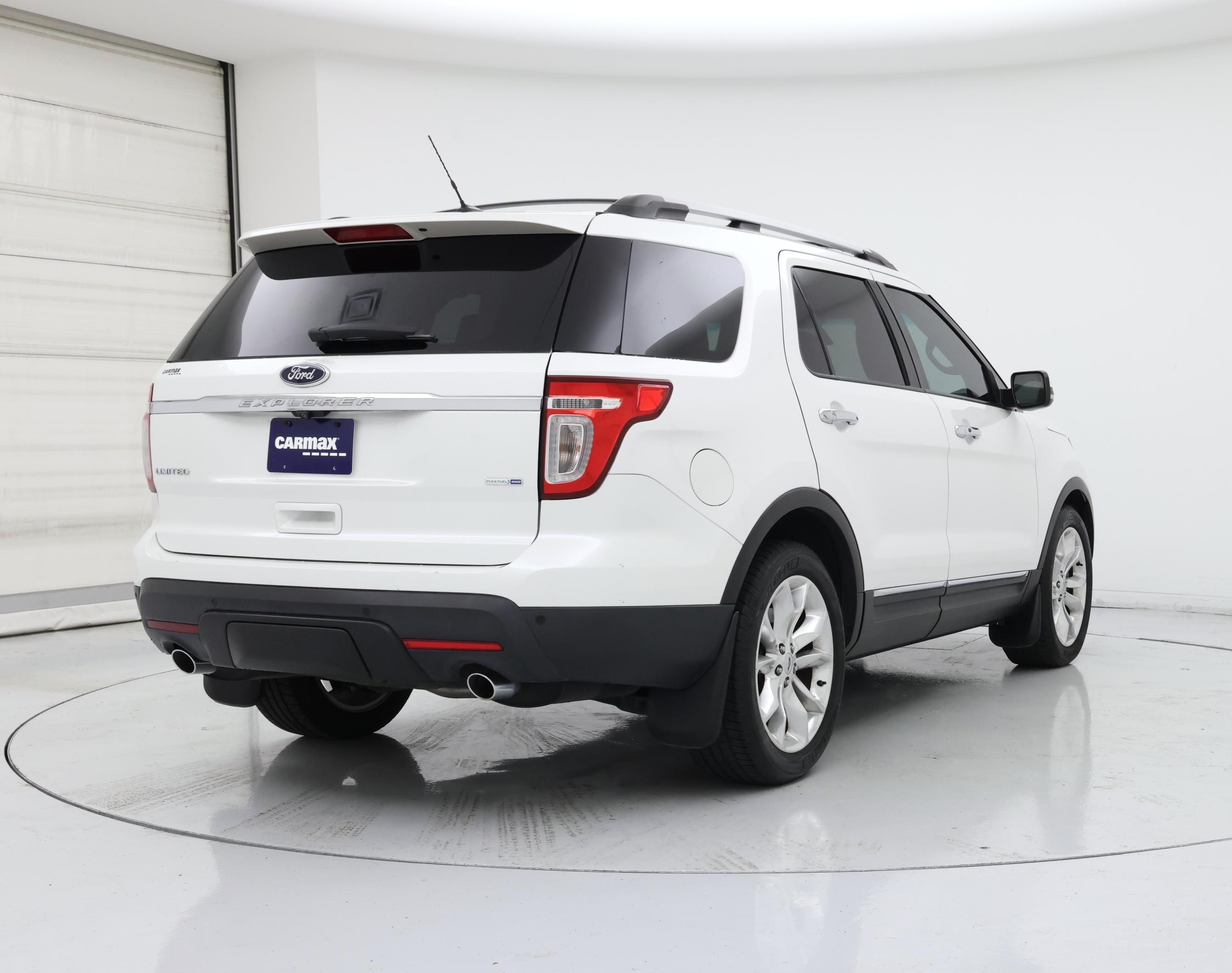 Thumbnail: 2014 Ford Explorer - 8