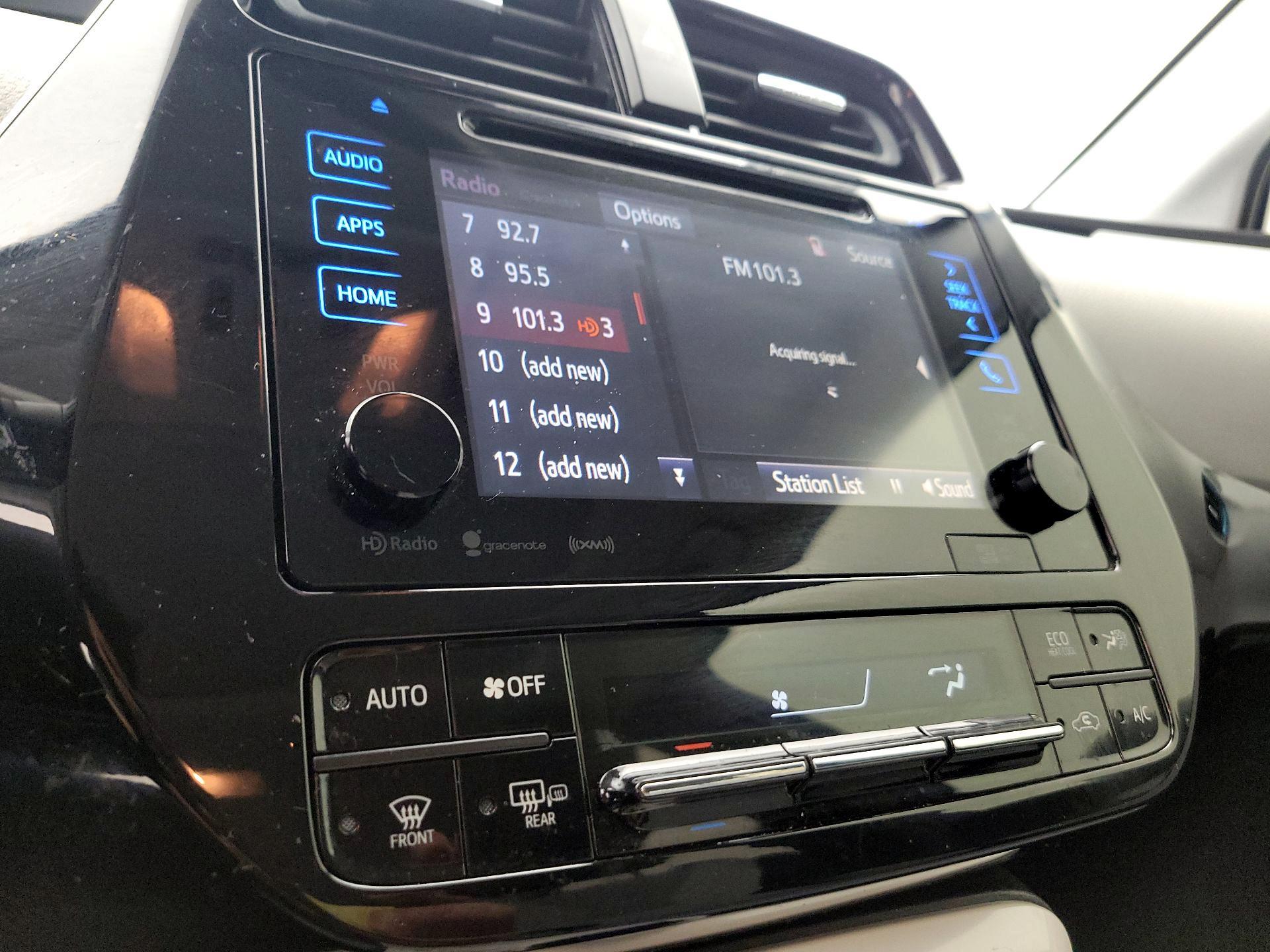 Thumbnail: 2016 Toyota Prius - 15