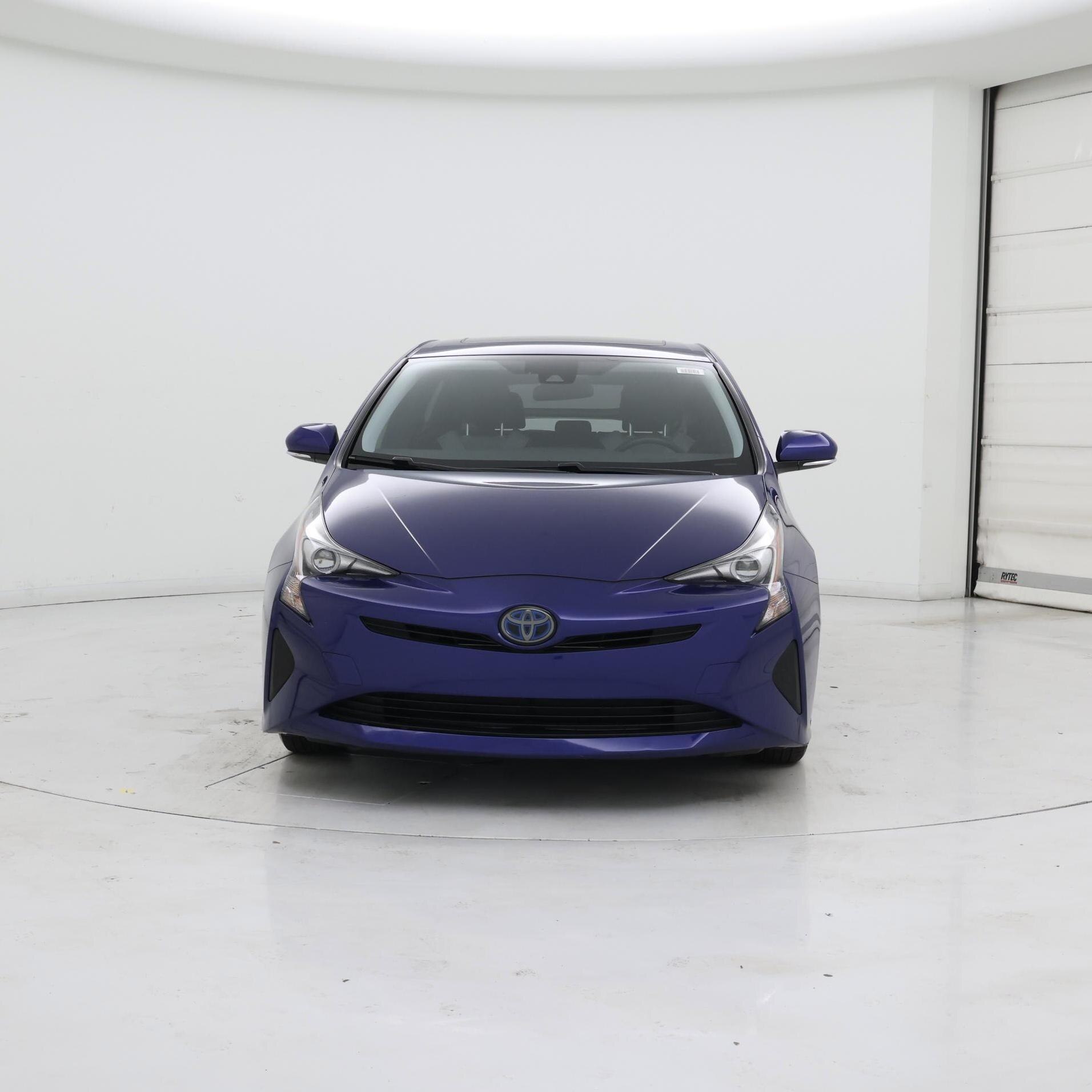 Thumbnail: 2016 Toyota Prius - 5