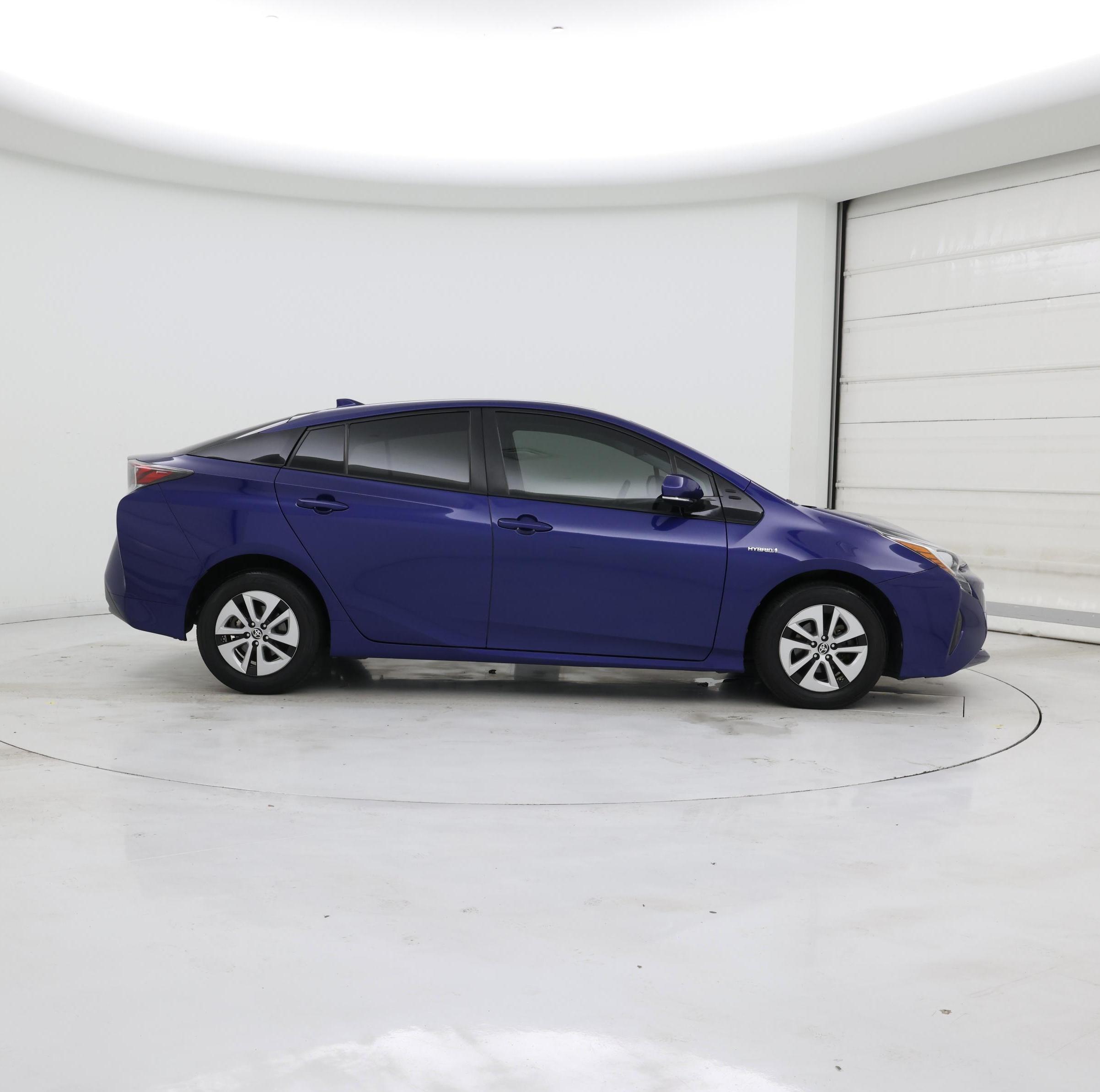 Thumbnail: 2016 Toyota Prius - 7