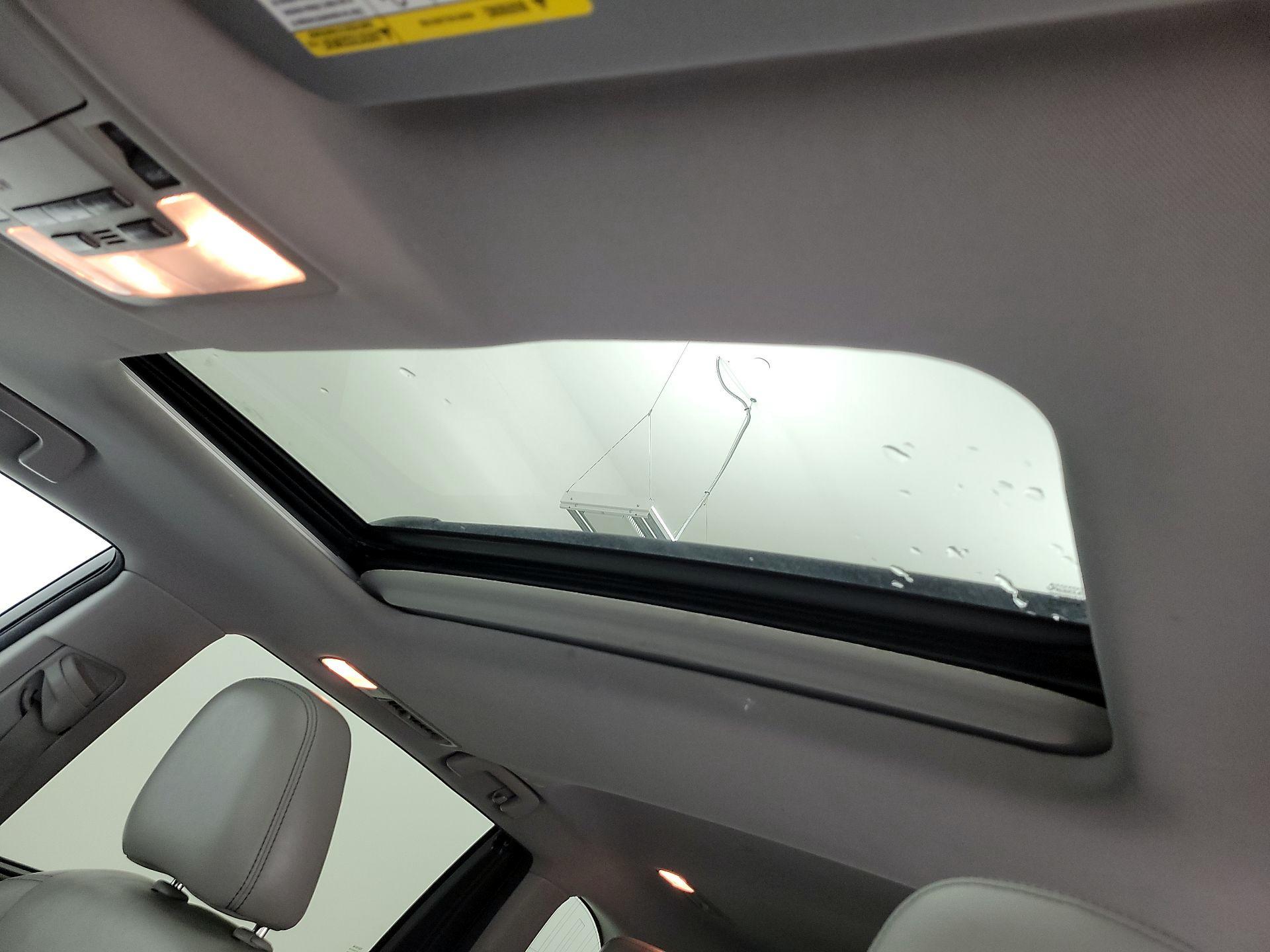 Thumbnail: 2016 Toyota Highlander - 19