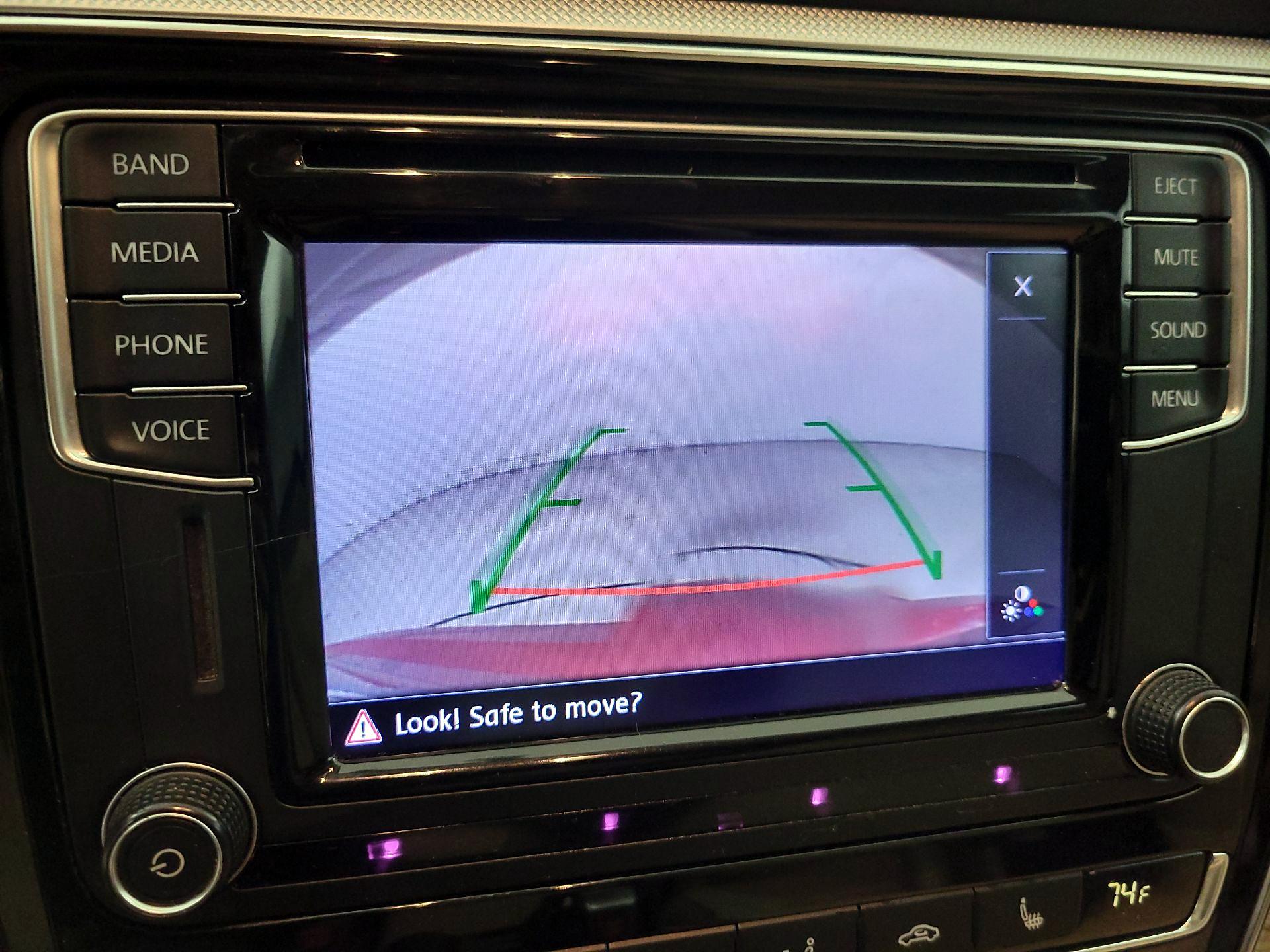 Thumbnail: 2017 Volkswagen Passat - 14