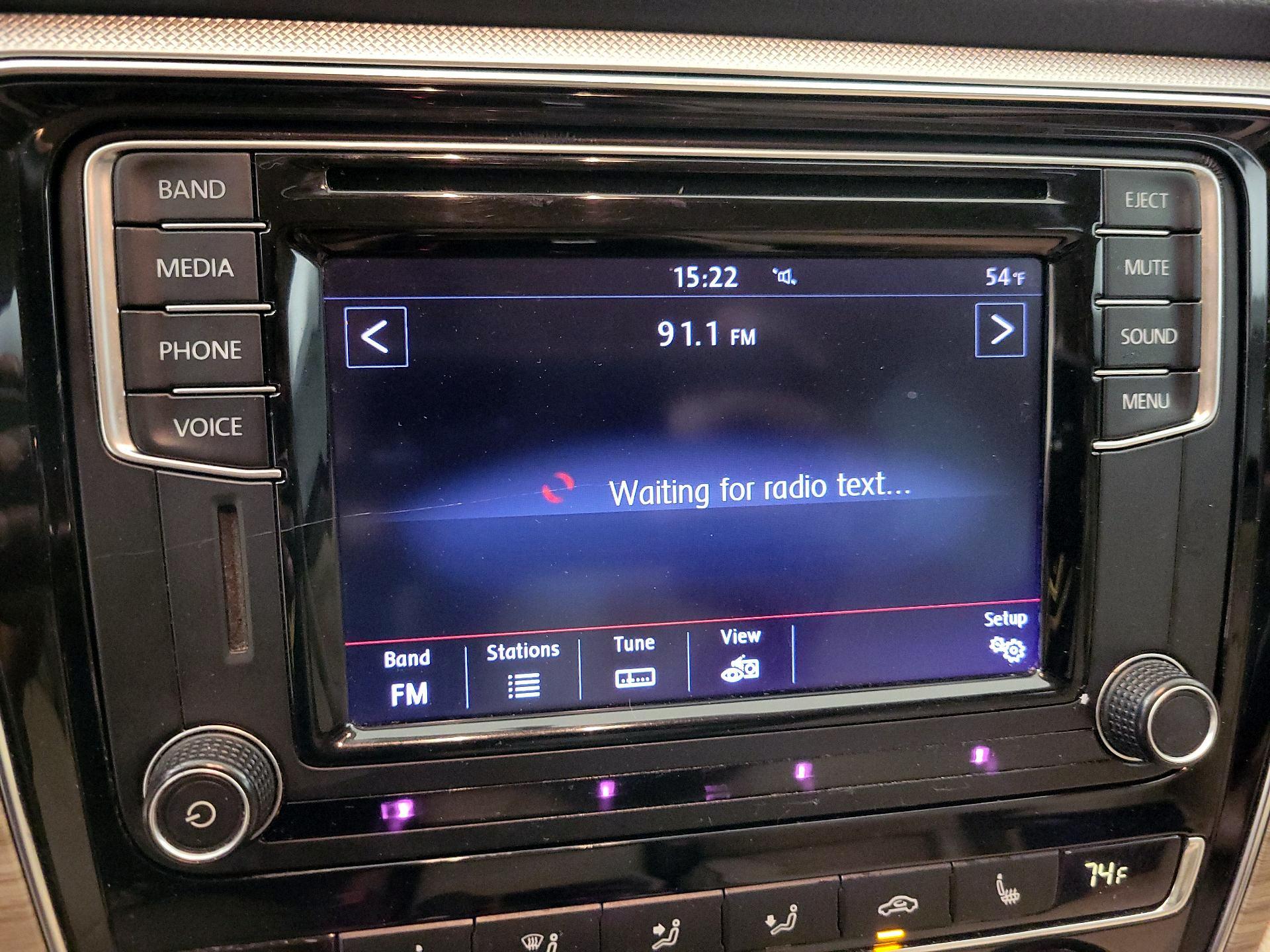 Thumbnail: 2017 Volkswagen Passat - 15