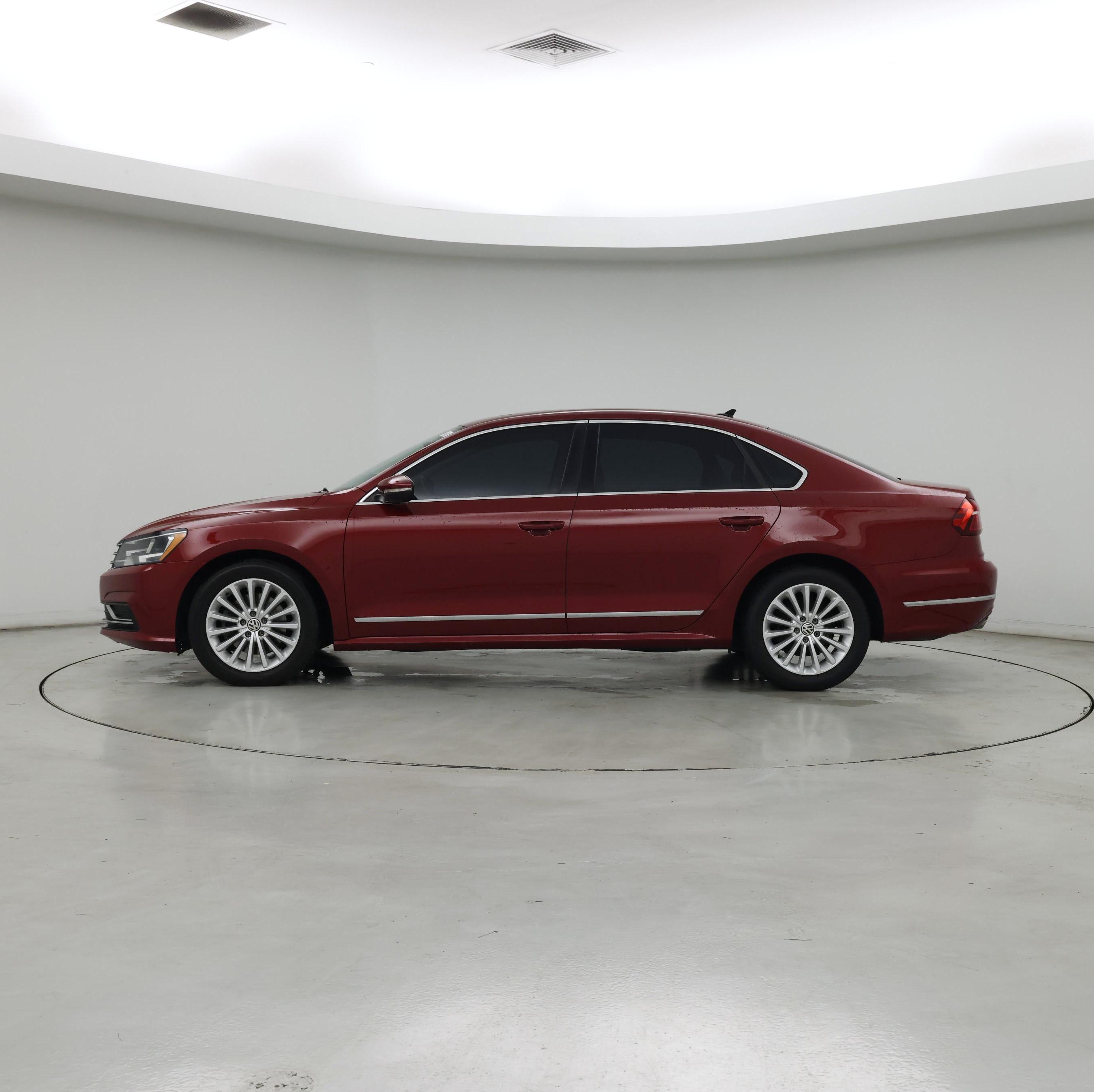 Thumbnail: 2017 Volkswagen Passat - 3