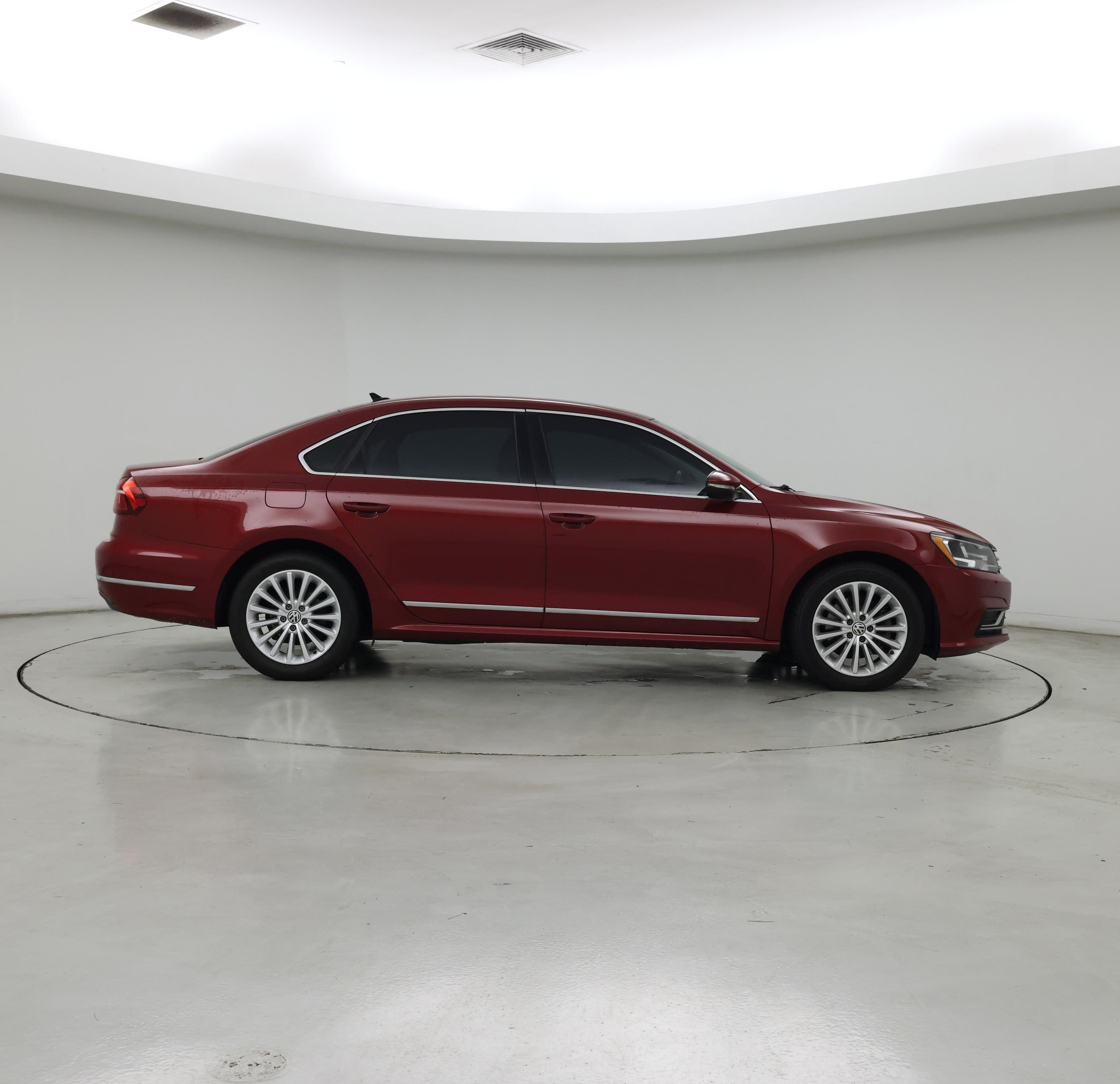 Thumbnail: 2017 Volkswagen Passat - 7