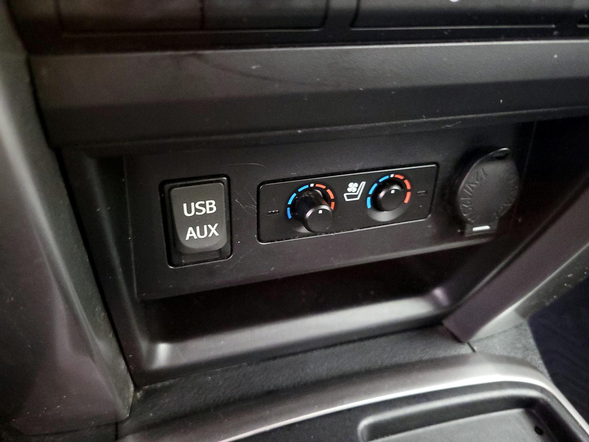 Thumbnail: 2017 Toyota 4Runner - 18