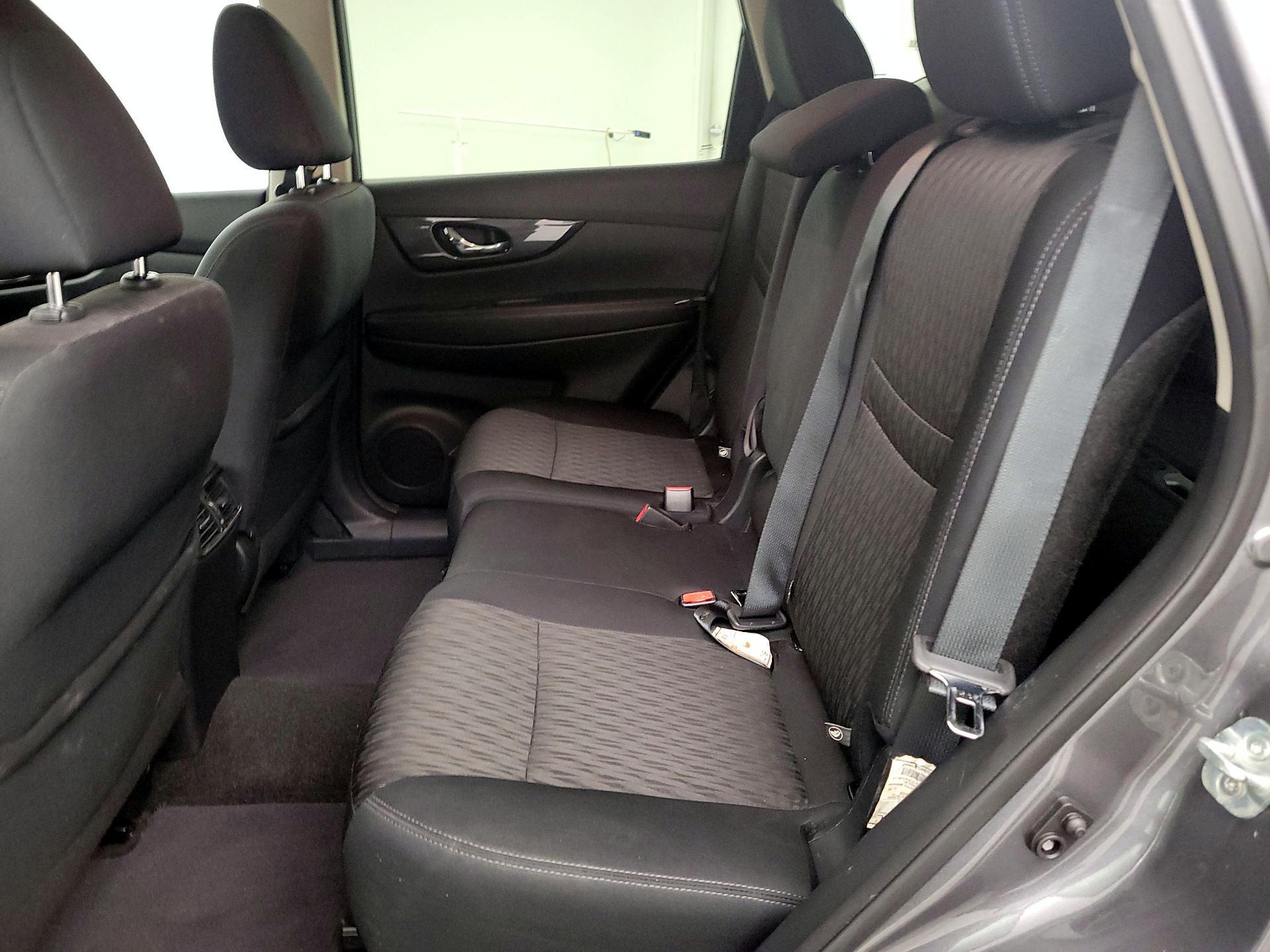 Thumbnail: 2019 Nissan Rogue - 19