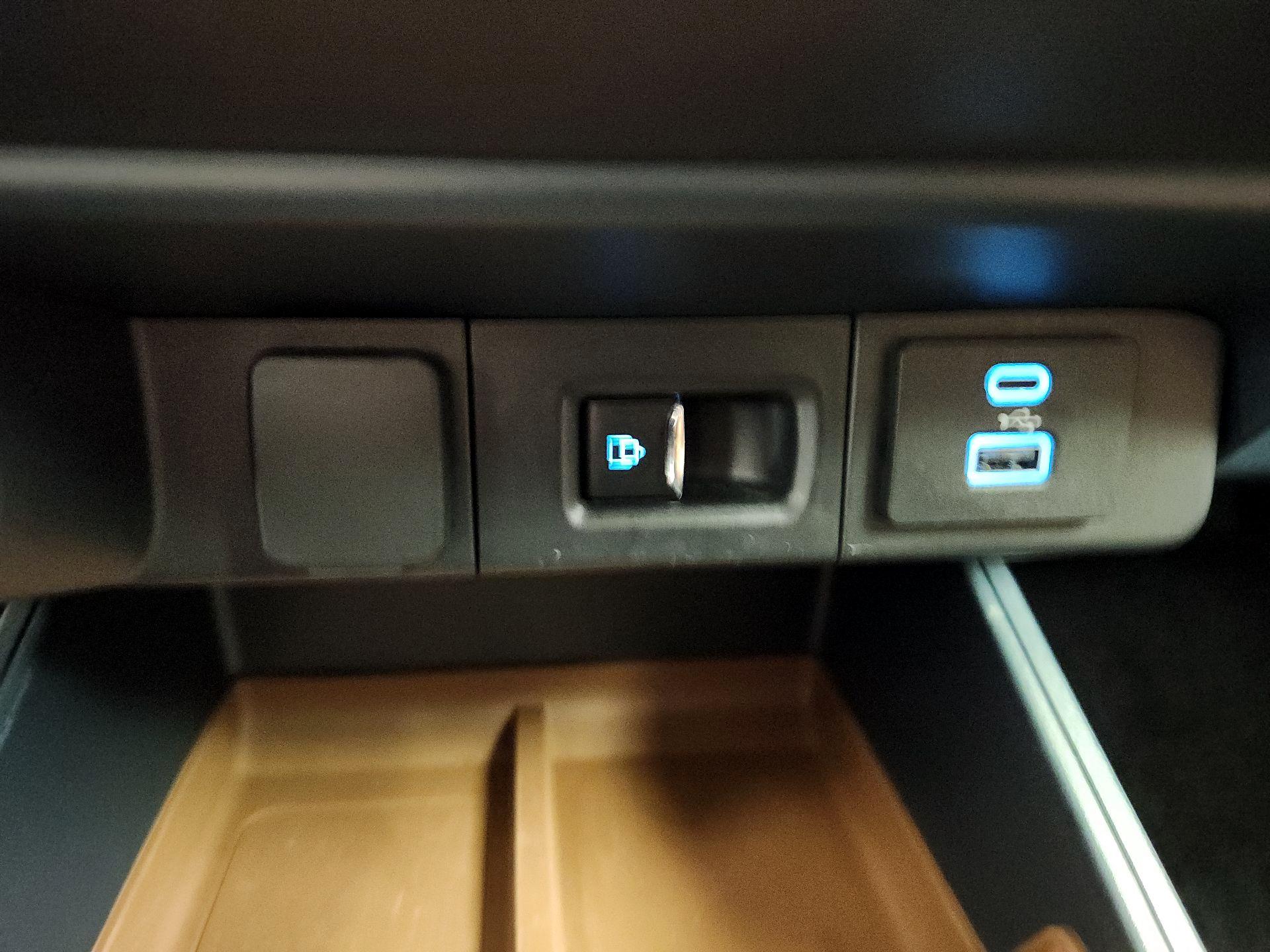 Thumbnail: 2022 Ford Maverick - 18