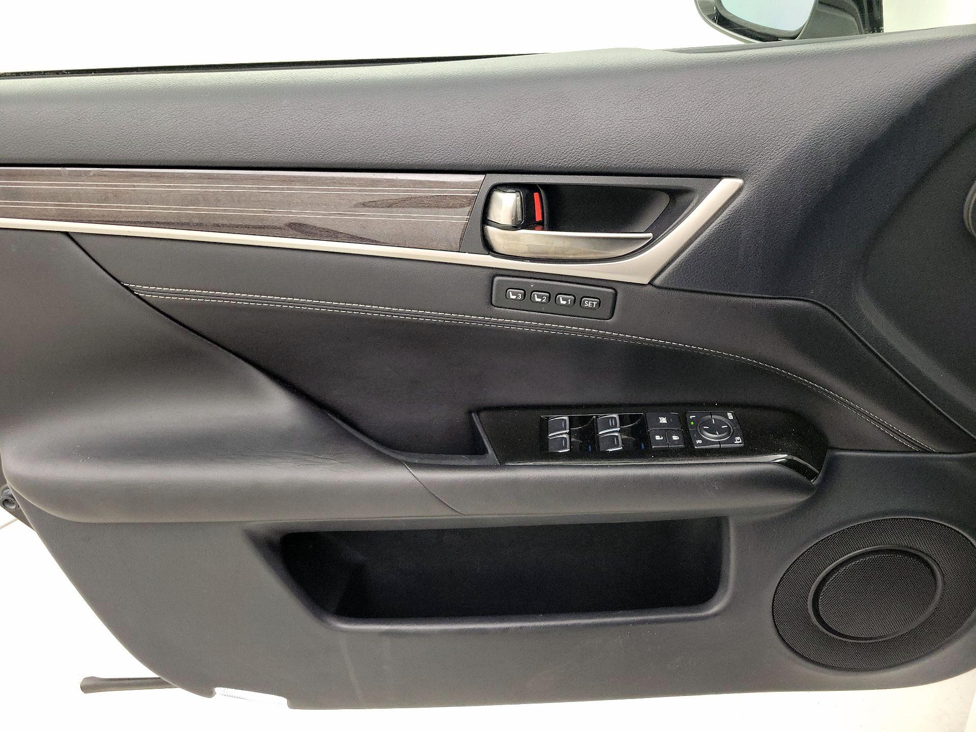 Thumbnail: 2016 Lexus GS - 12