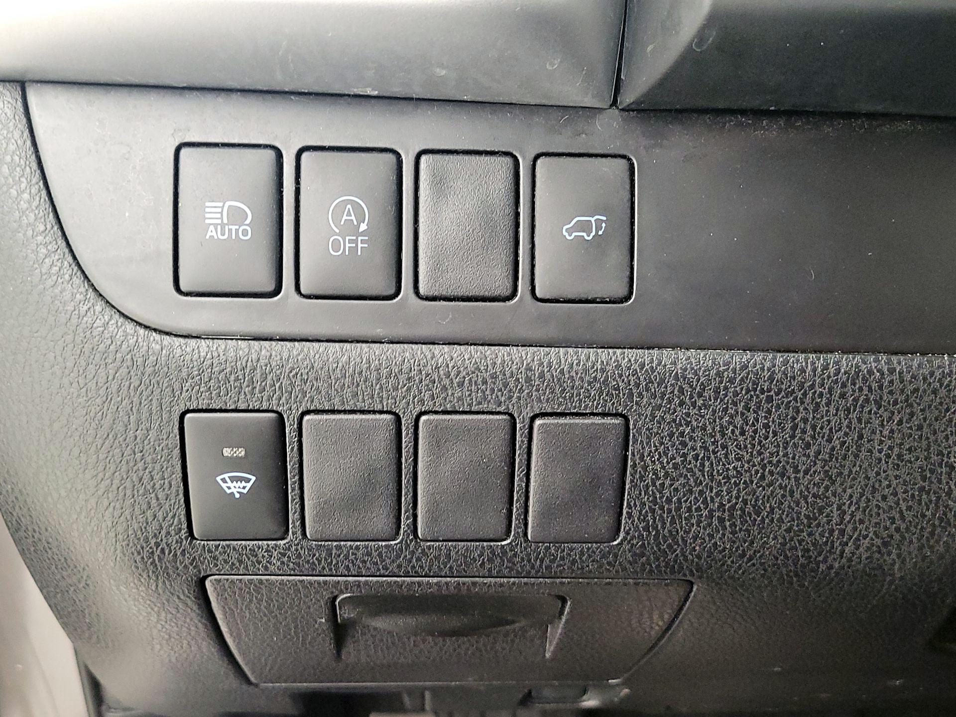 Thumbnail: 2019 Toyota Highlander - 13