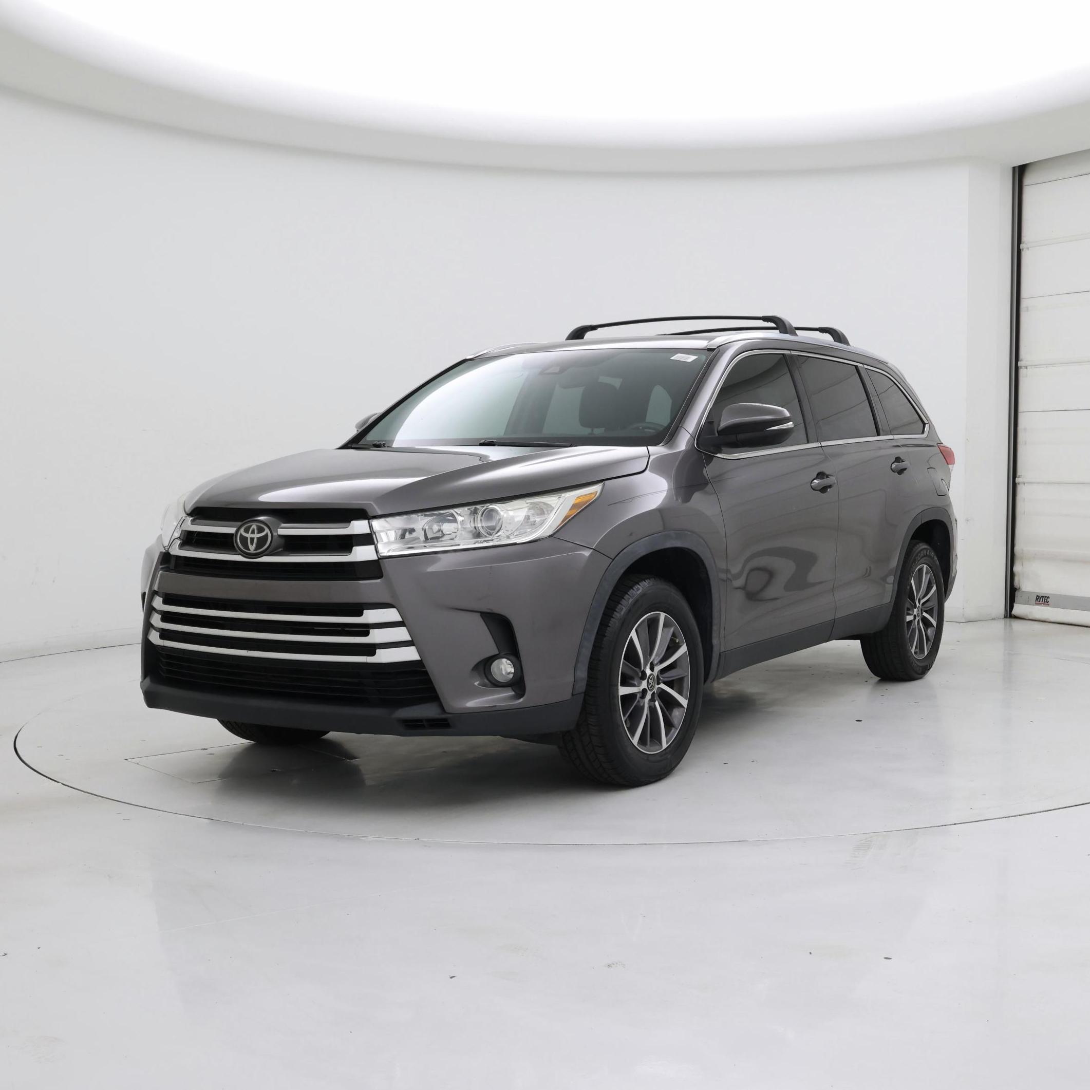Thumbnail: 2019 Toyota Highlander - 4