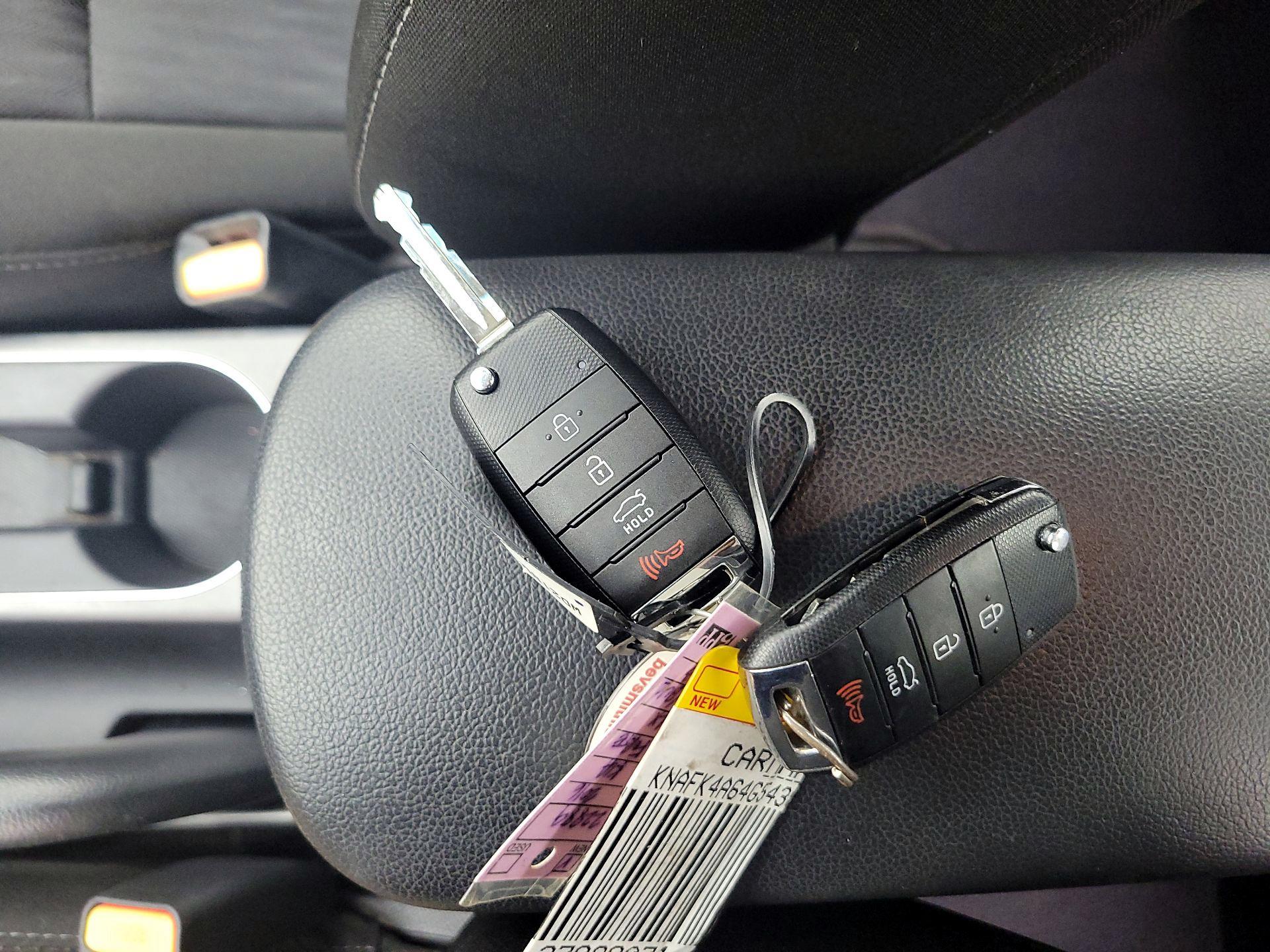 Thumbnail: 2016 Kia Forte - 19