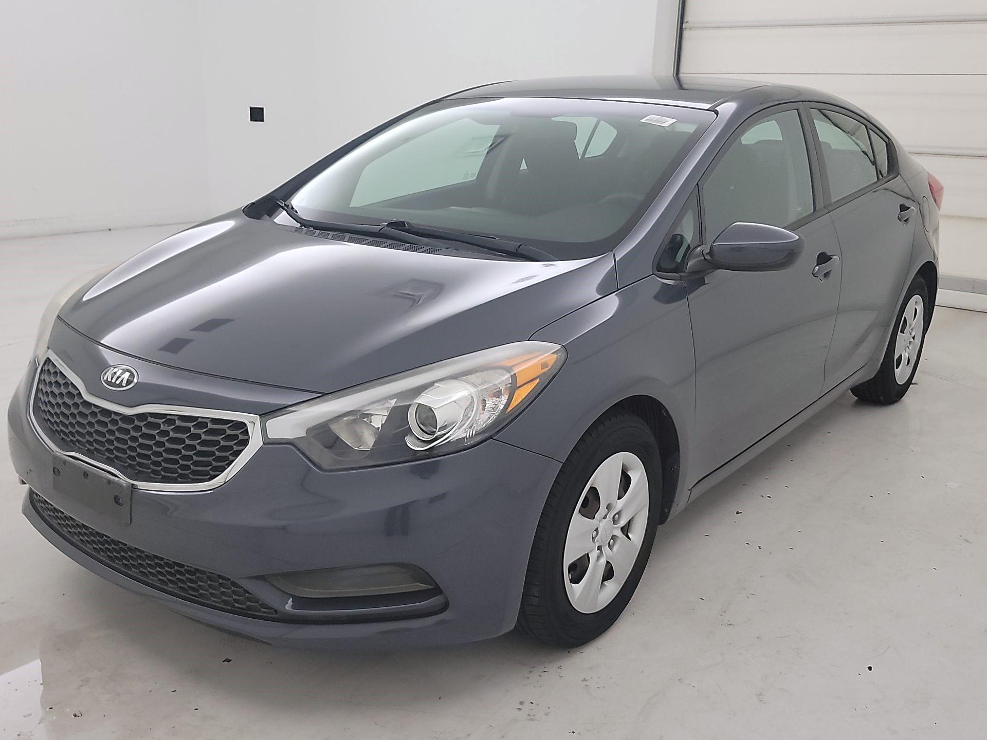 Thumbnail: 2016 Kia Forte - 3