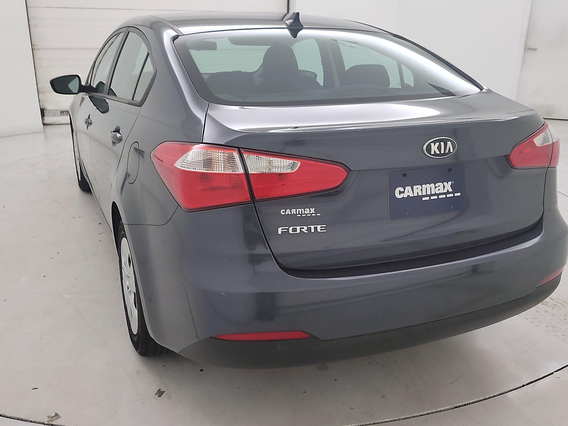 Thumbnail: 2016 Kia Forte - 7