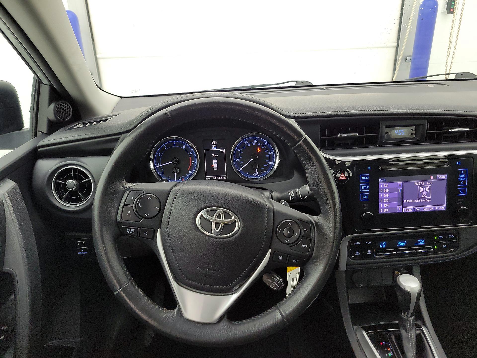 Thumbnail: 2018 Toyota Corolla - 10