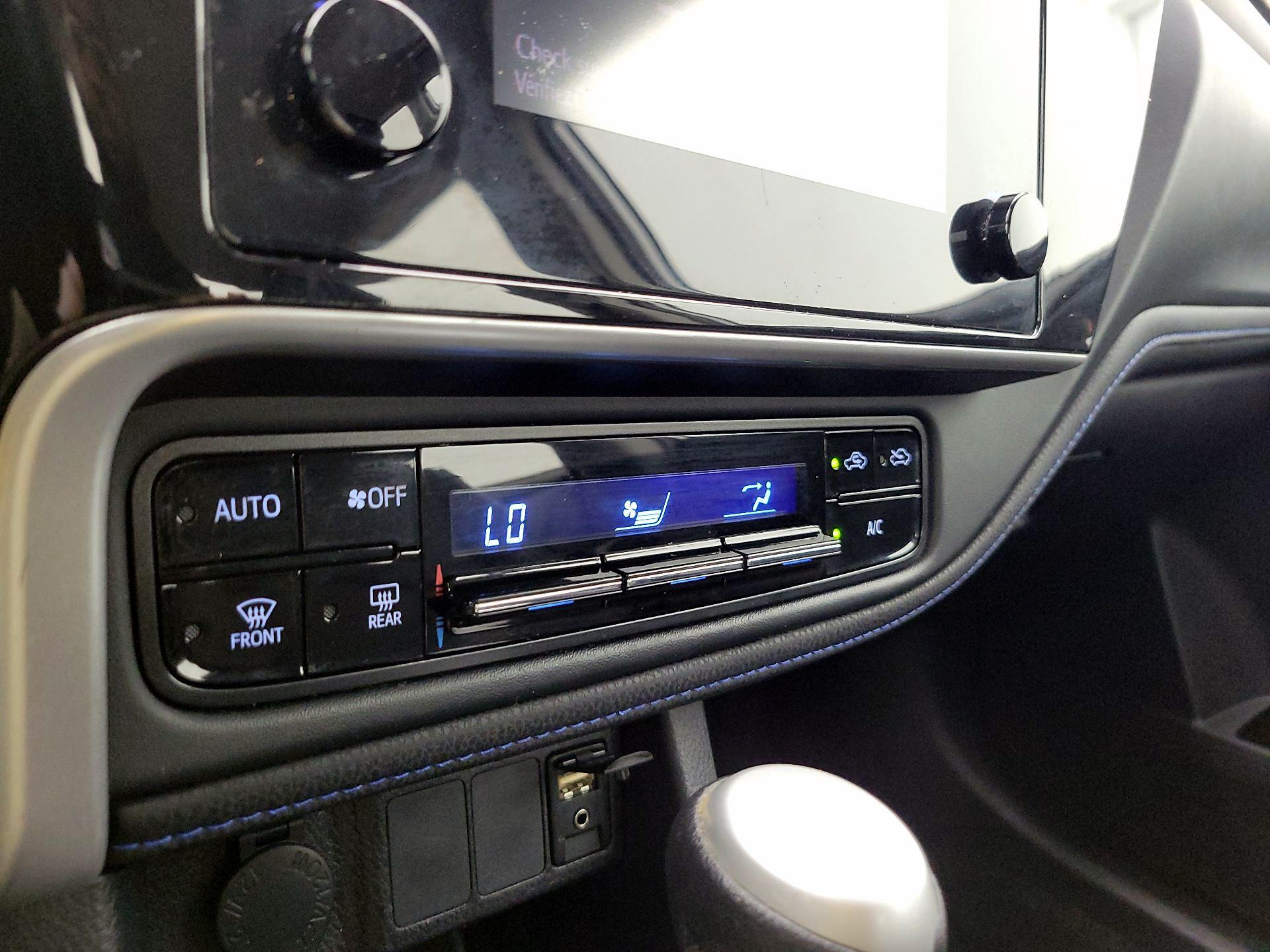 Thumbnail: 2018 Toyota Corolla - 16