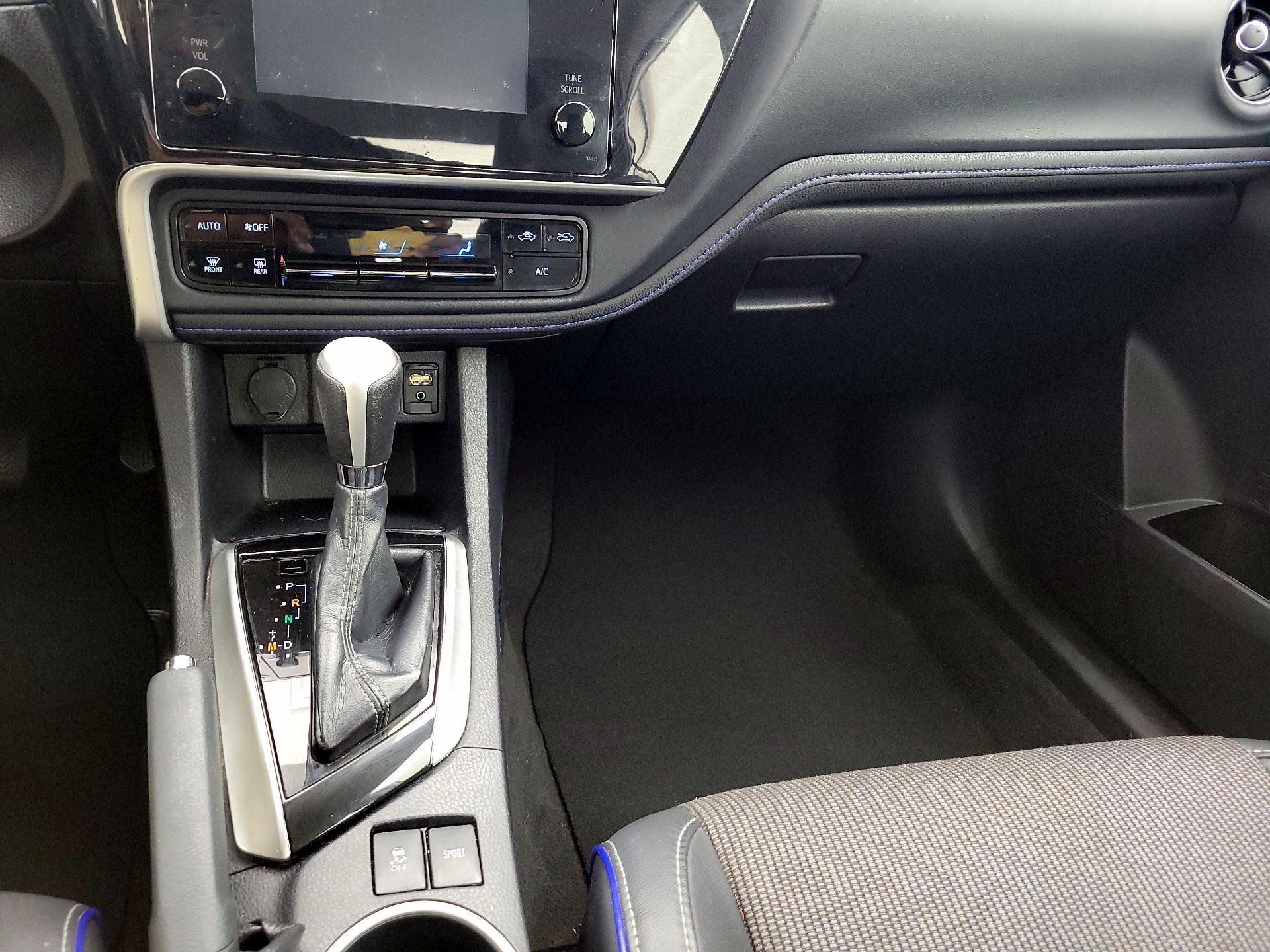 Thumbnail: 2018 Toyota Corolla - 17