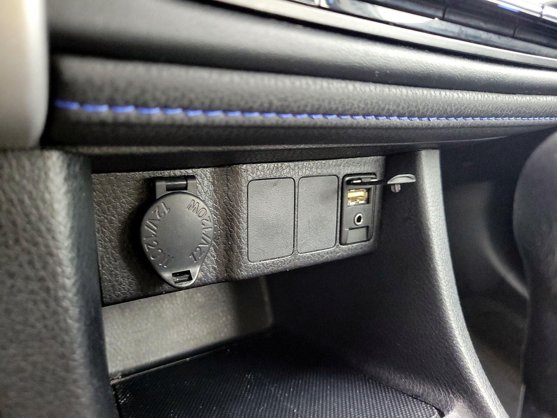 Thumbnail: 2018 Toyota Corolla - 18