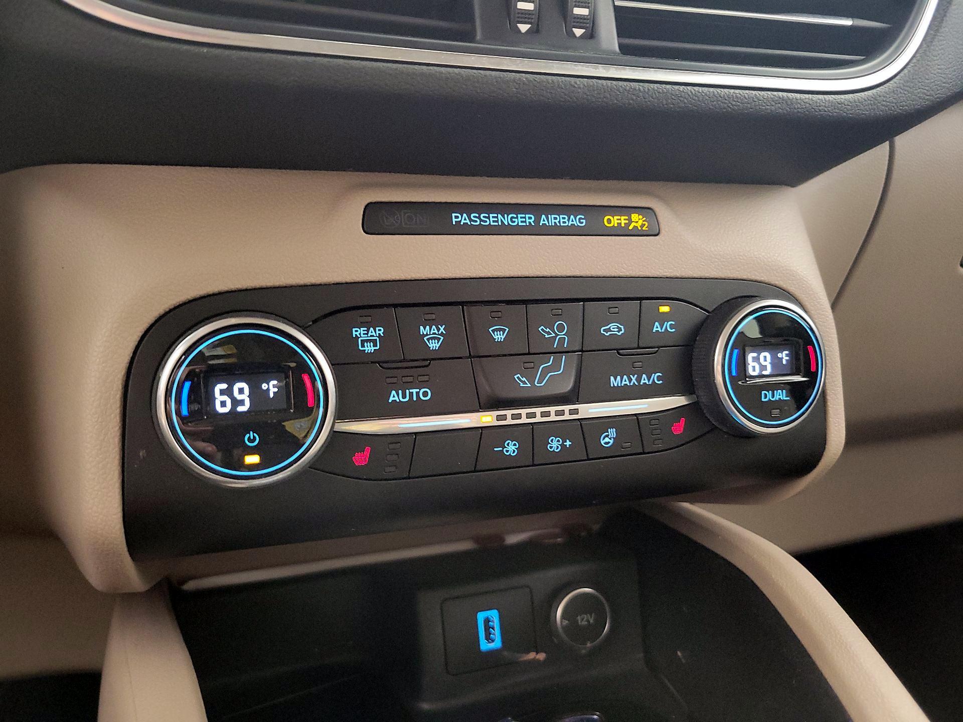 Thumbnail: 2020 Ford Escape - 17