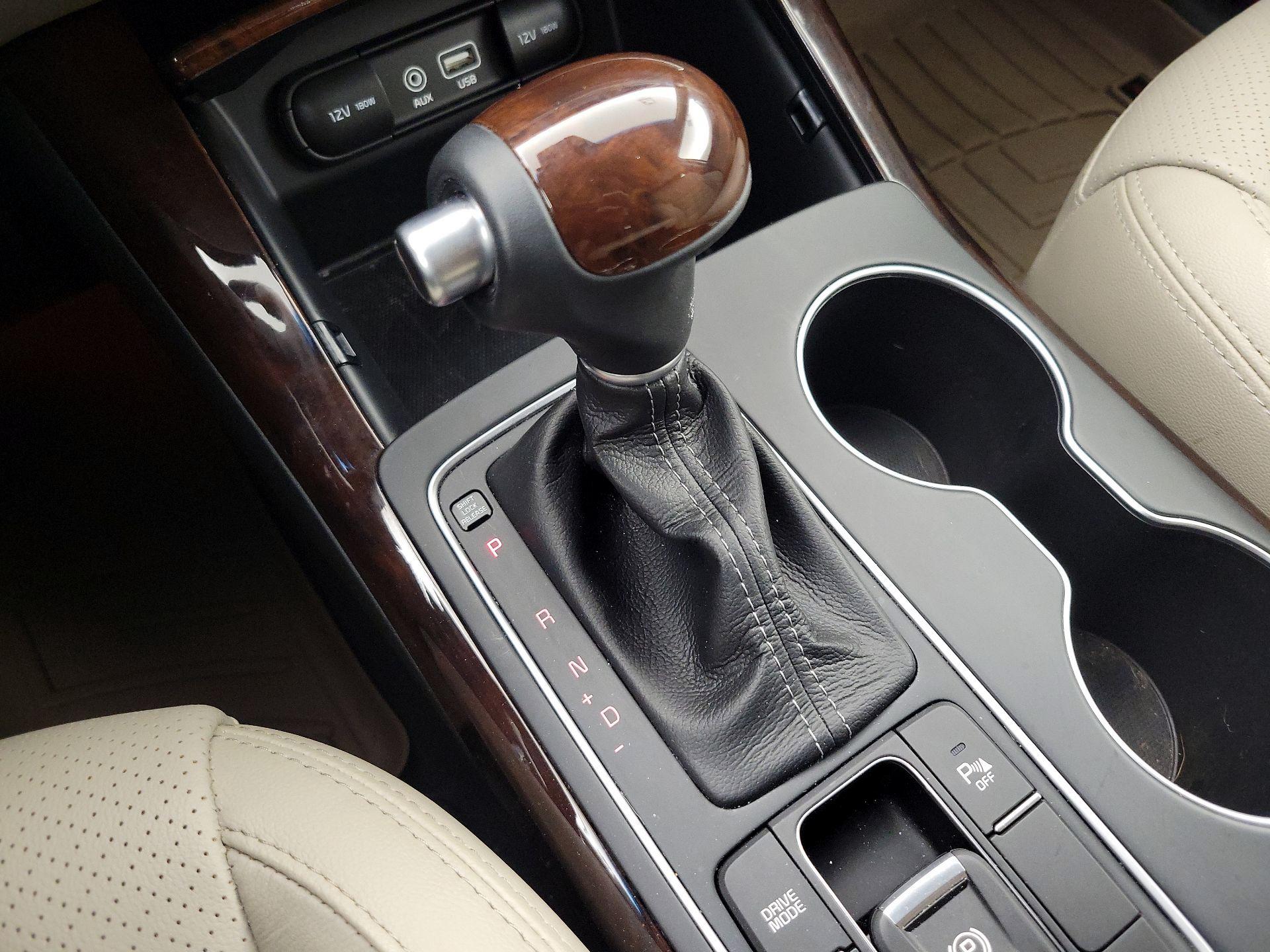 Thumbnail: 2018 Kia Sorento - 17