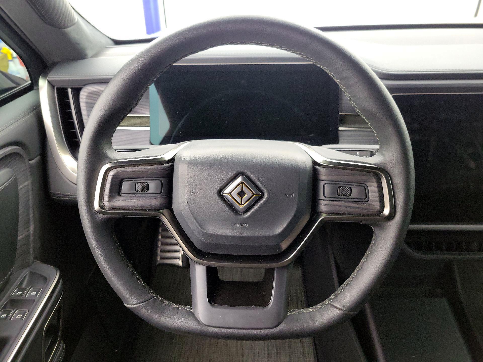 Thumbnail: 2024 Rivian R1T - 10