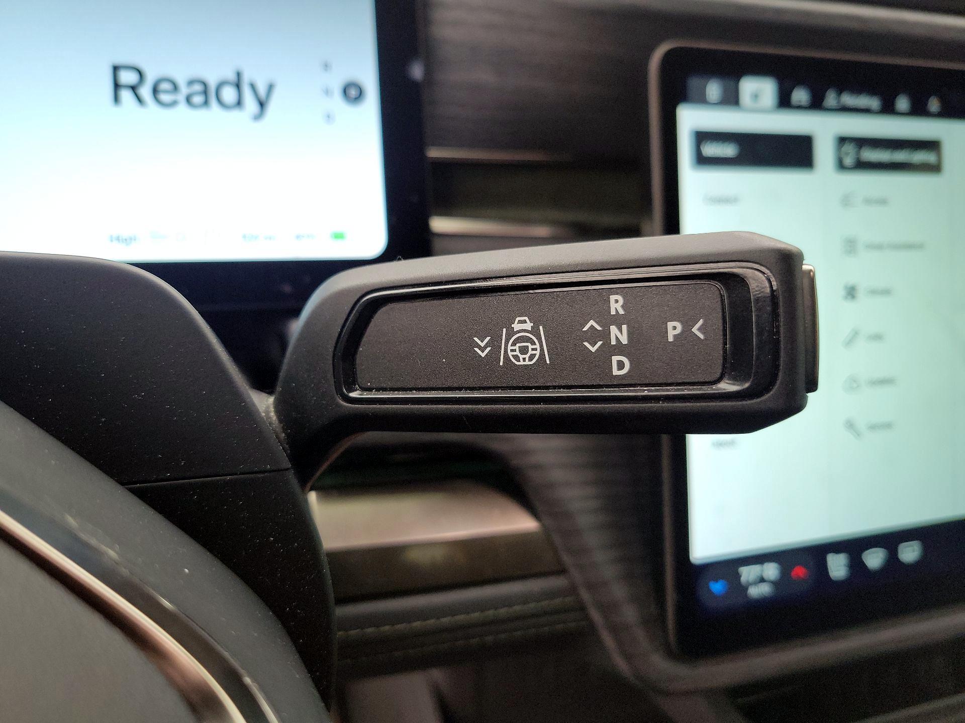 Thumbnail: 2024 Rivian R1T - 17