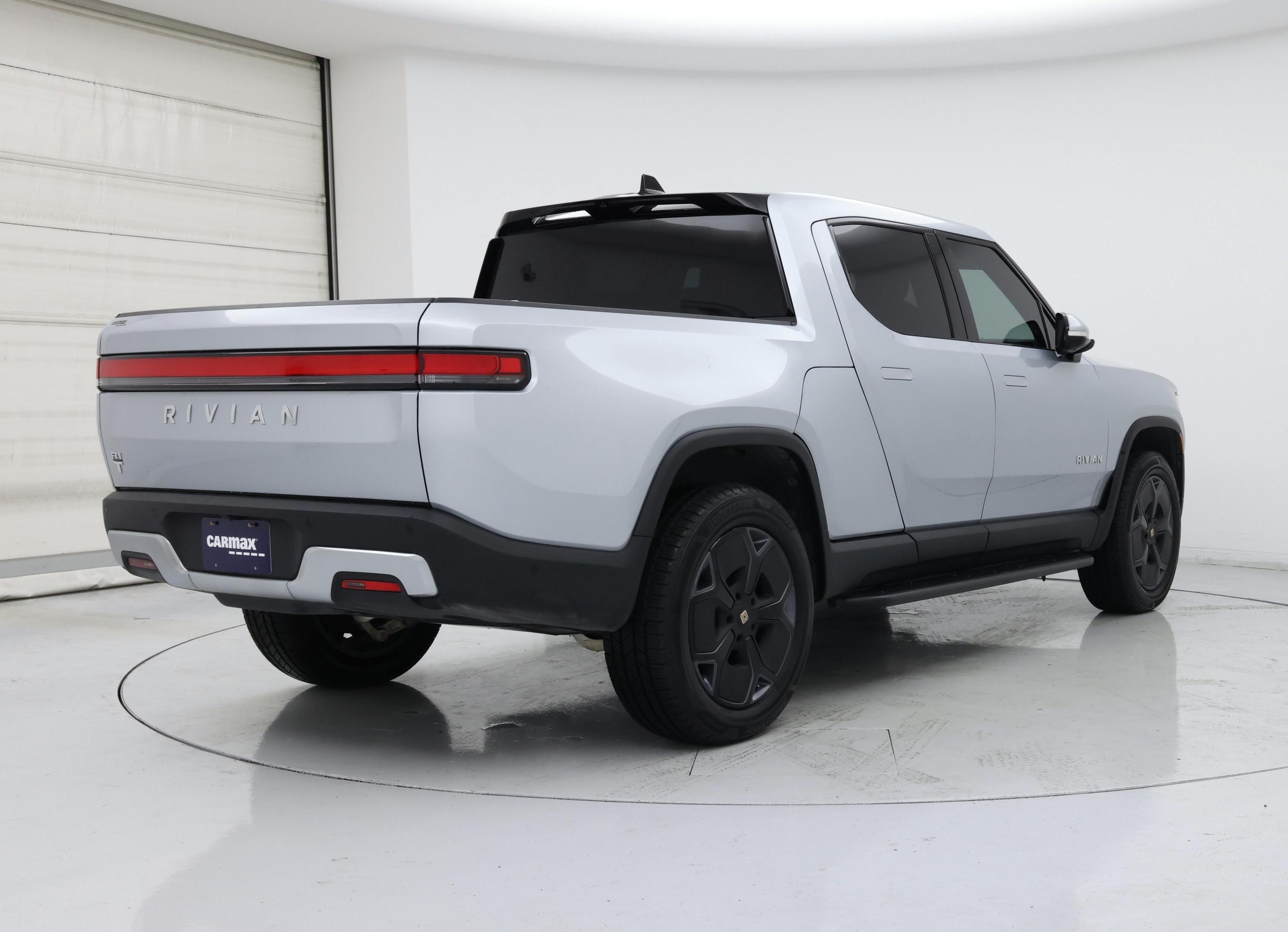 Thumbnail: 2024 Rivian R1T - 8