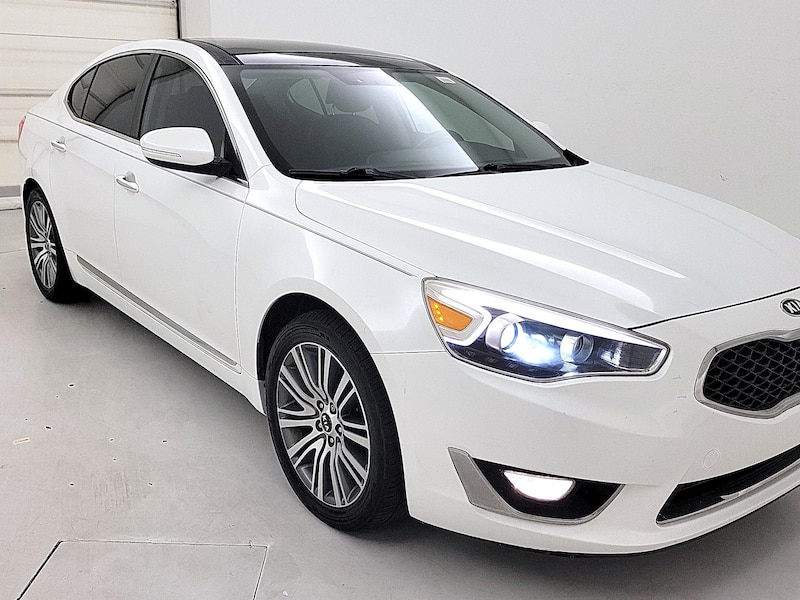 2016 Kia Cadenza Premium -
                  Warner Robins, GA