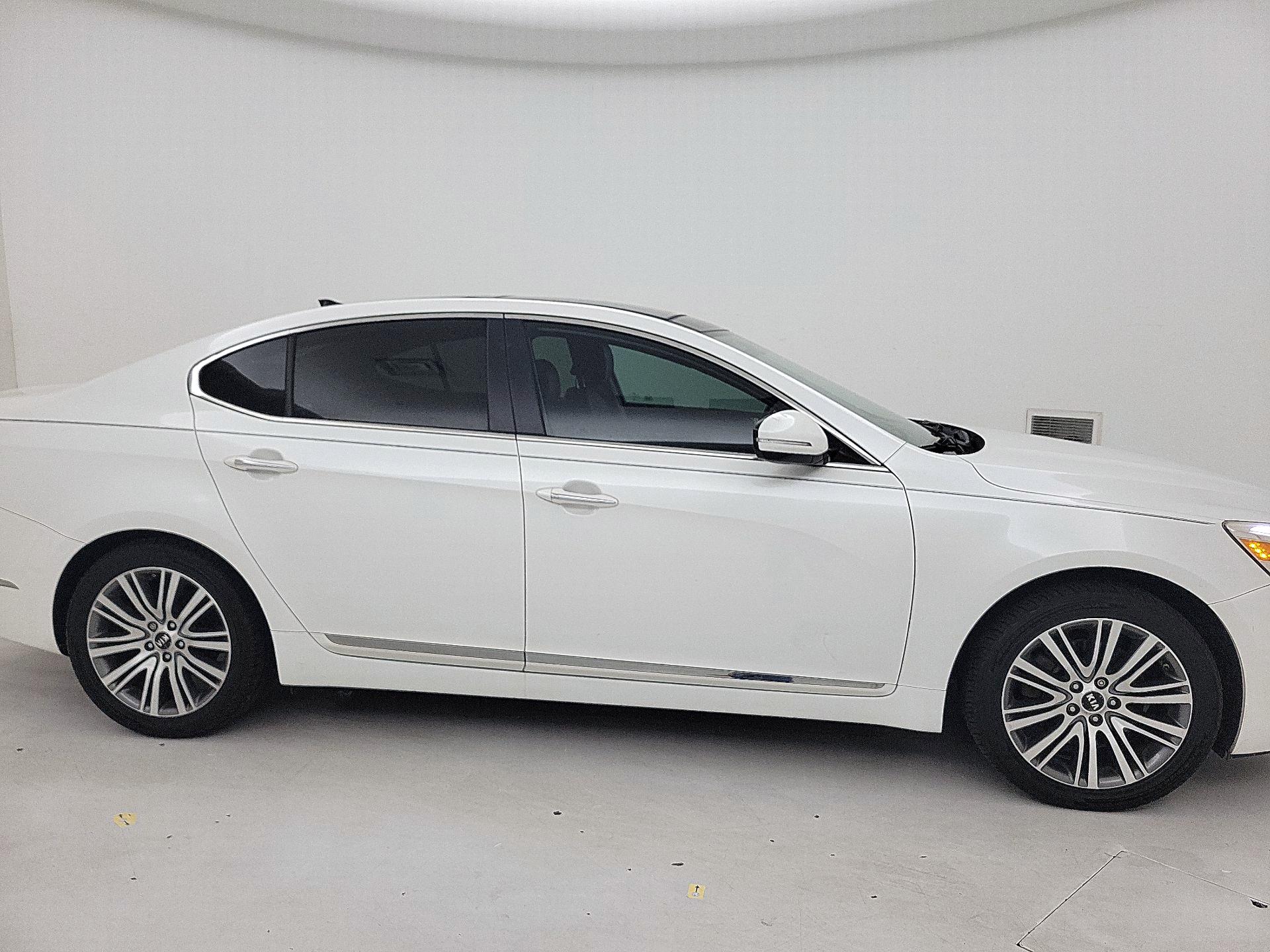 Thumbnail: 2016 Kia Cadenza - 4