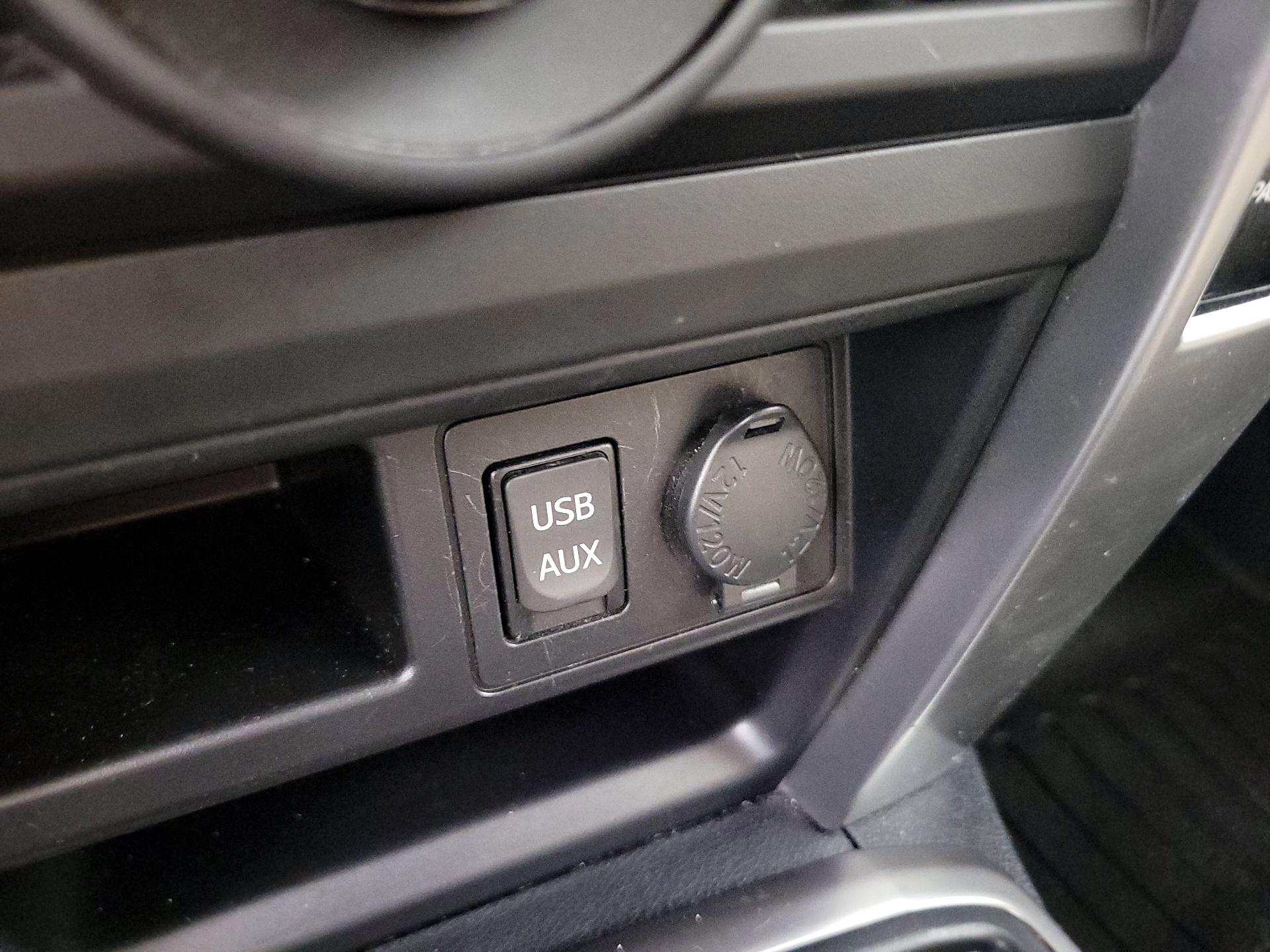 Thumbnail: 2018 Toyota 4Runner - 19