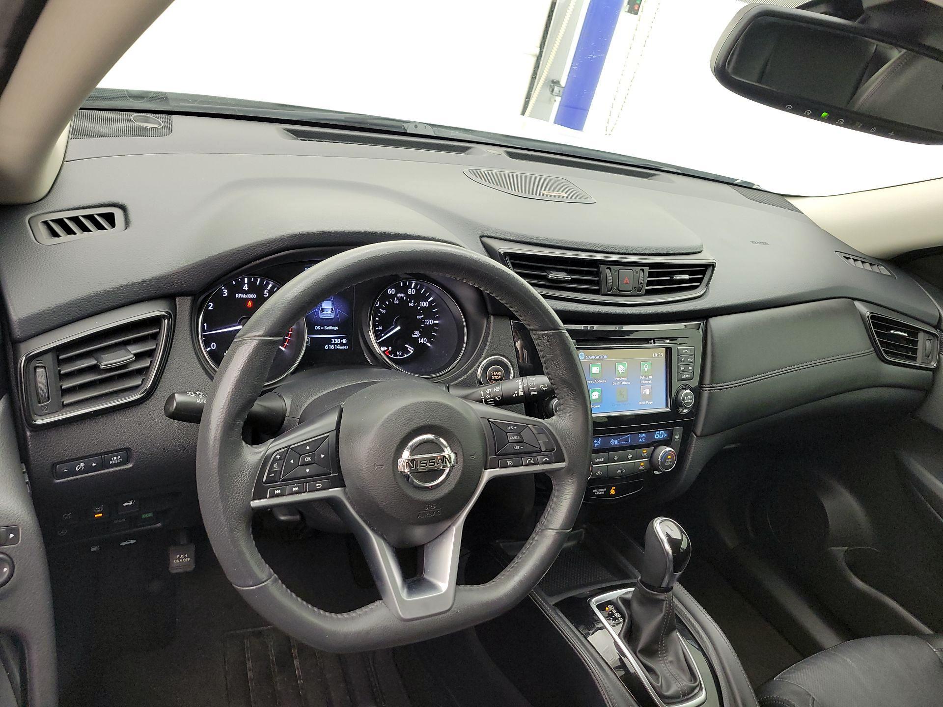 Thumbnail: 2017 Nissan Rogue - 9