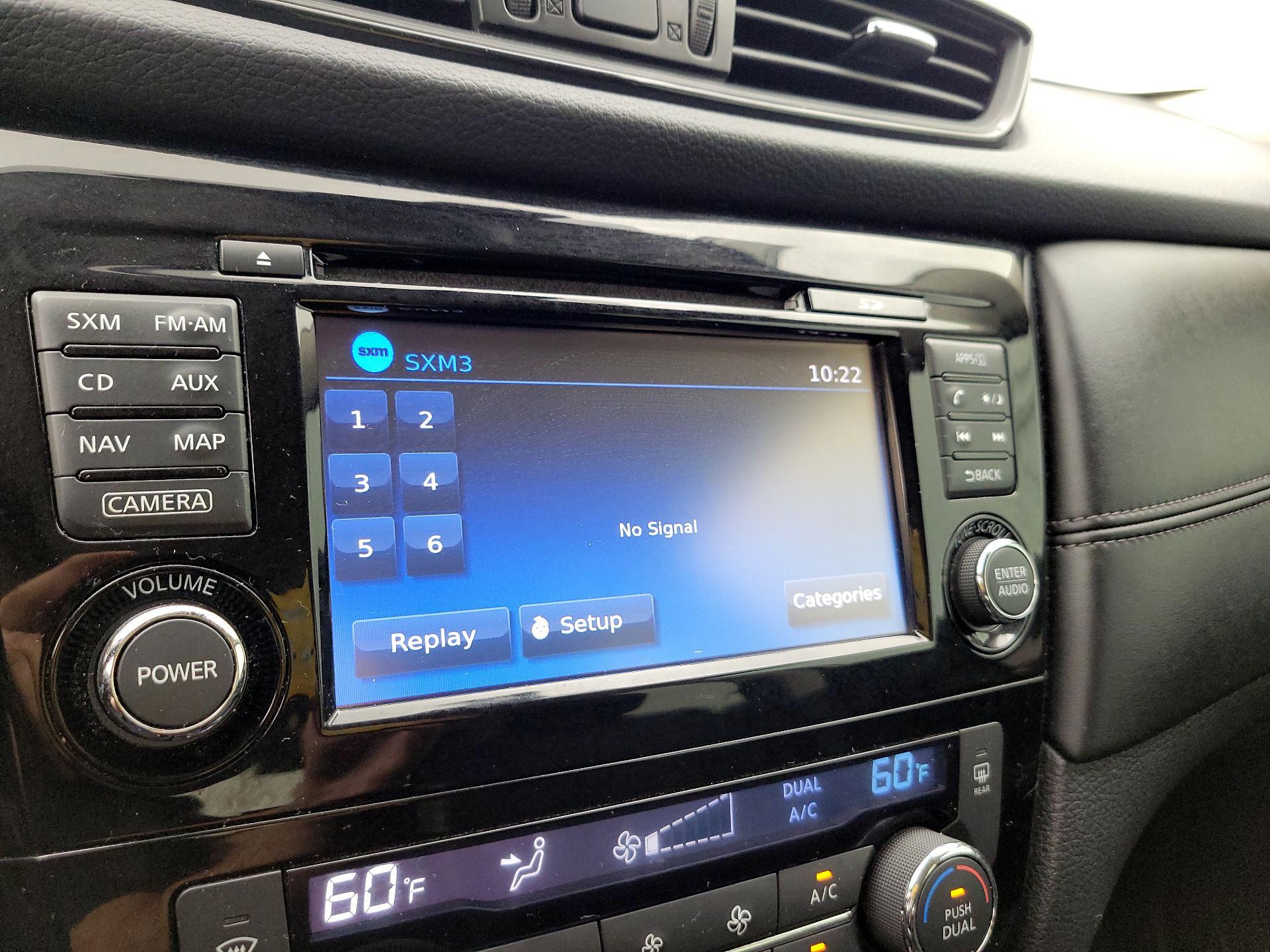 Thumbnail: 2017 Nissan Rogue - 16