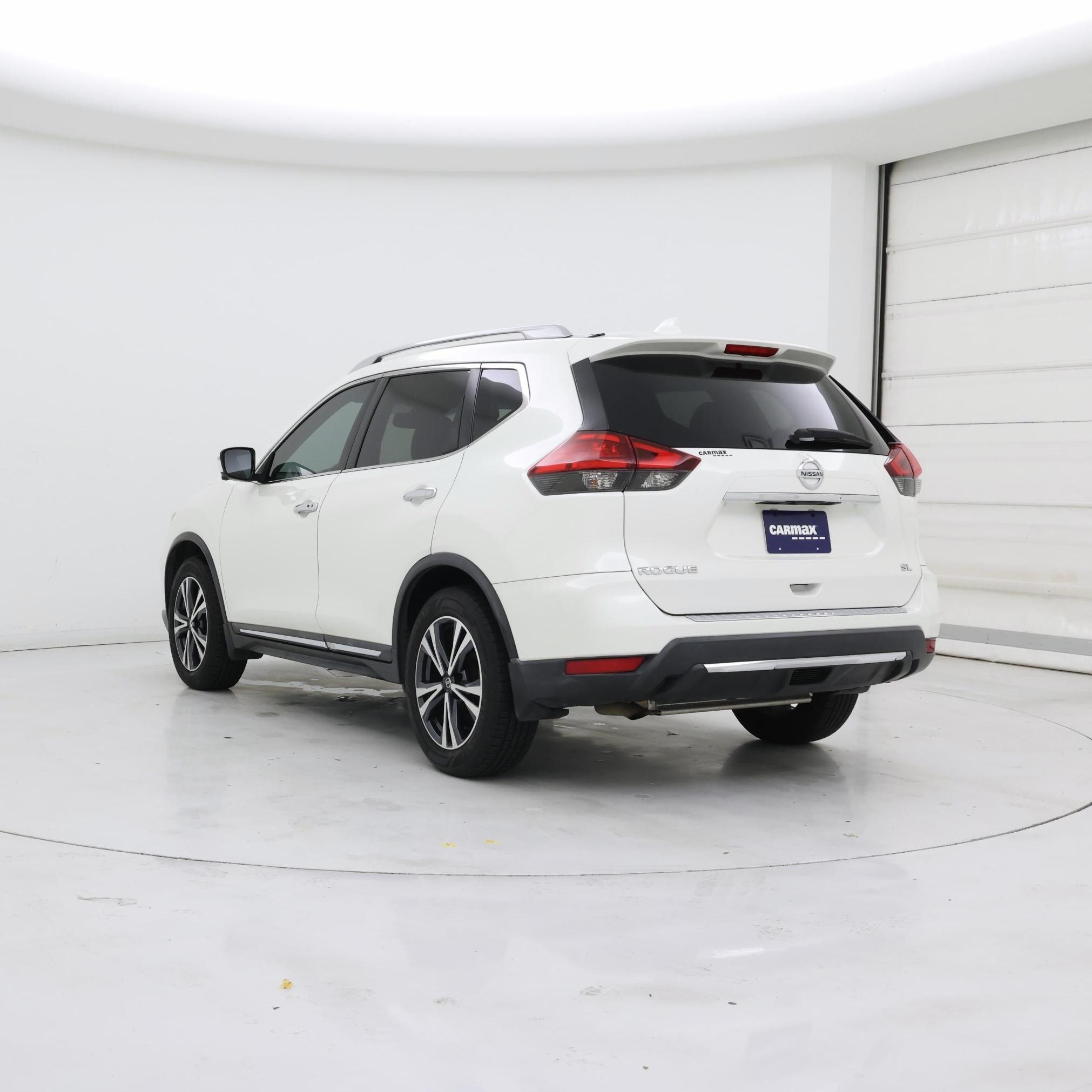 Thumbnail: 2017 Nissan Rogue - 2