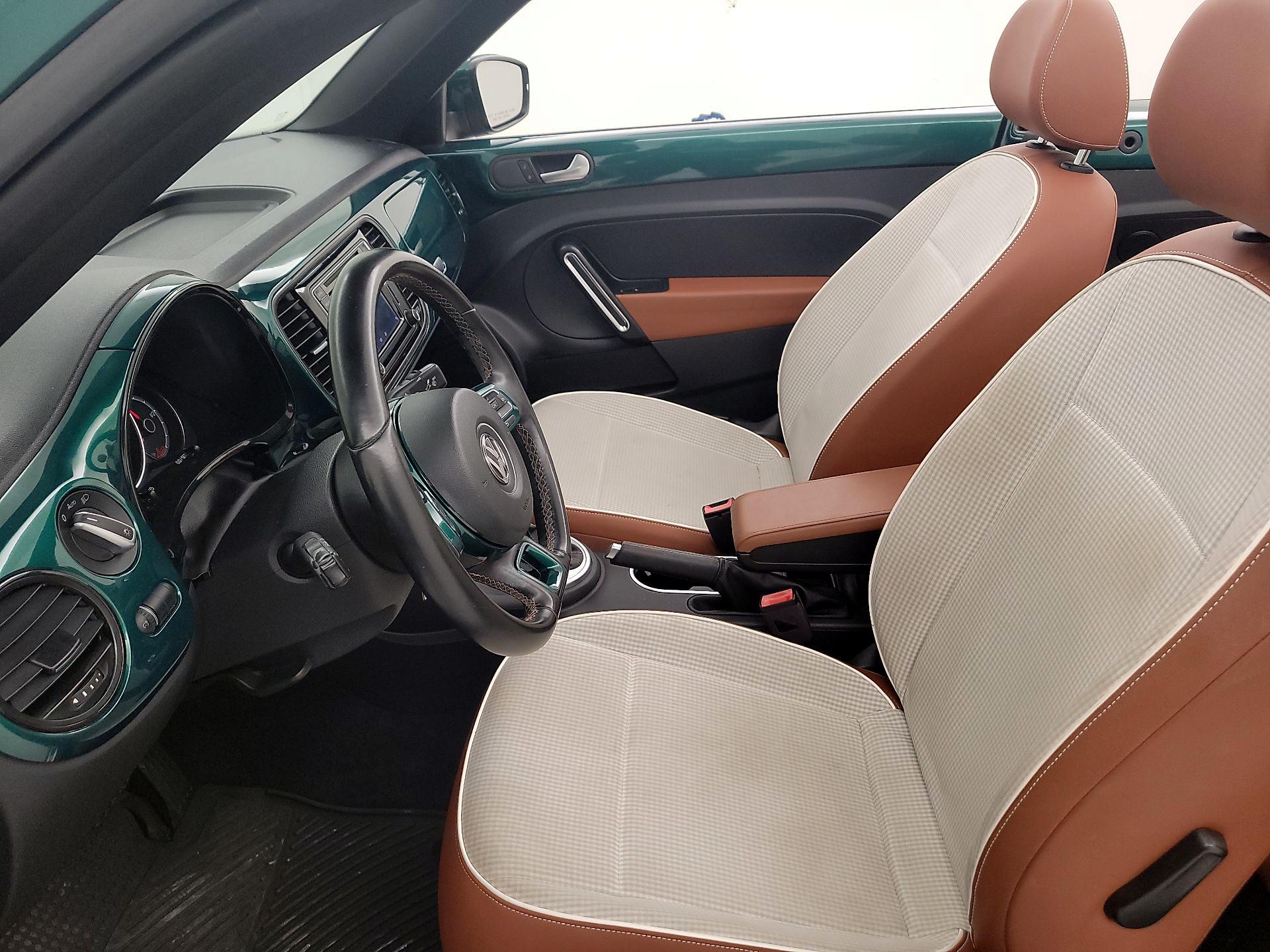 Thumbnail: 2017 Volkswagen Beetle - 11