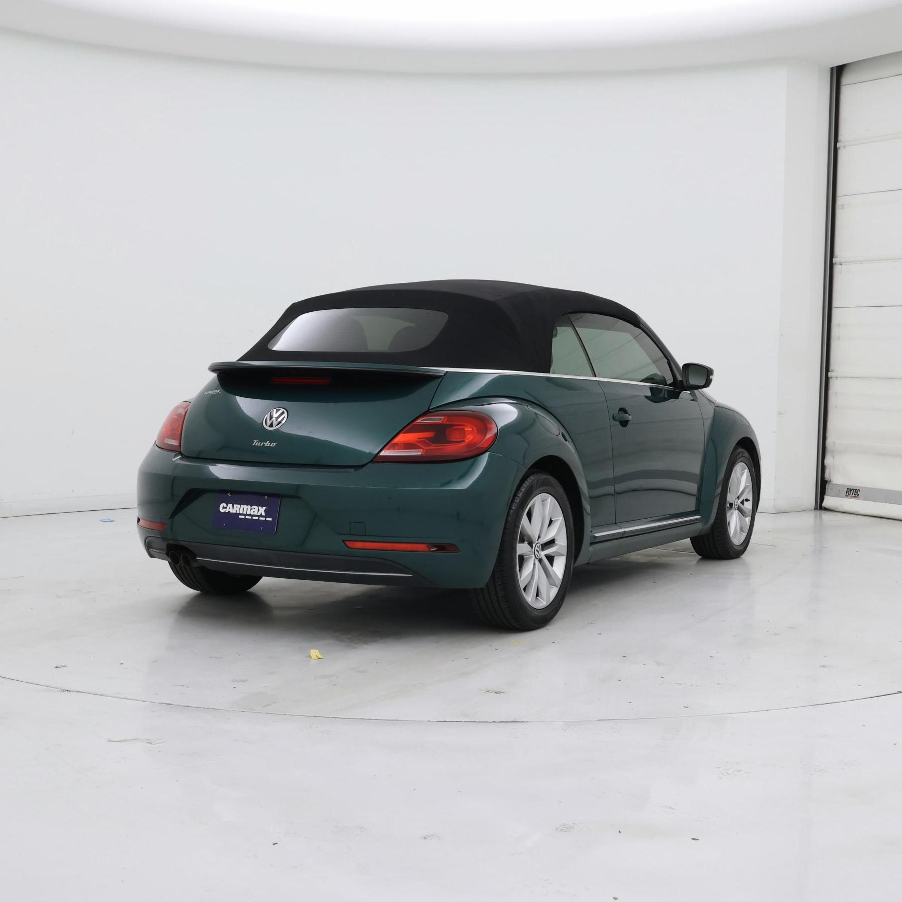 Thumbnail: 2017 Volkswagen Beetle - 8