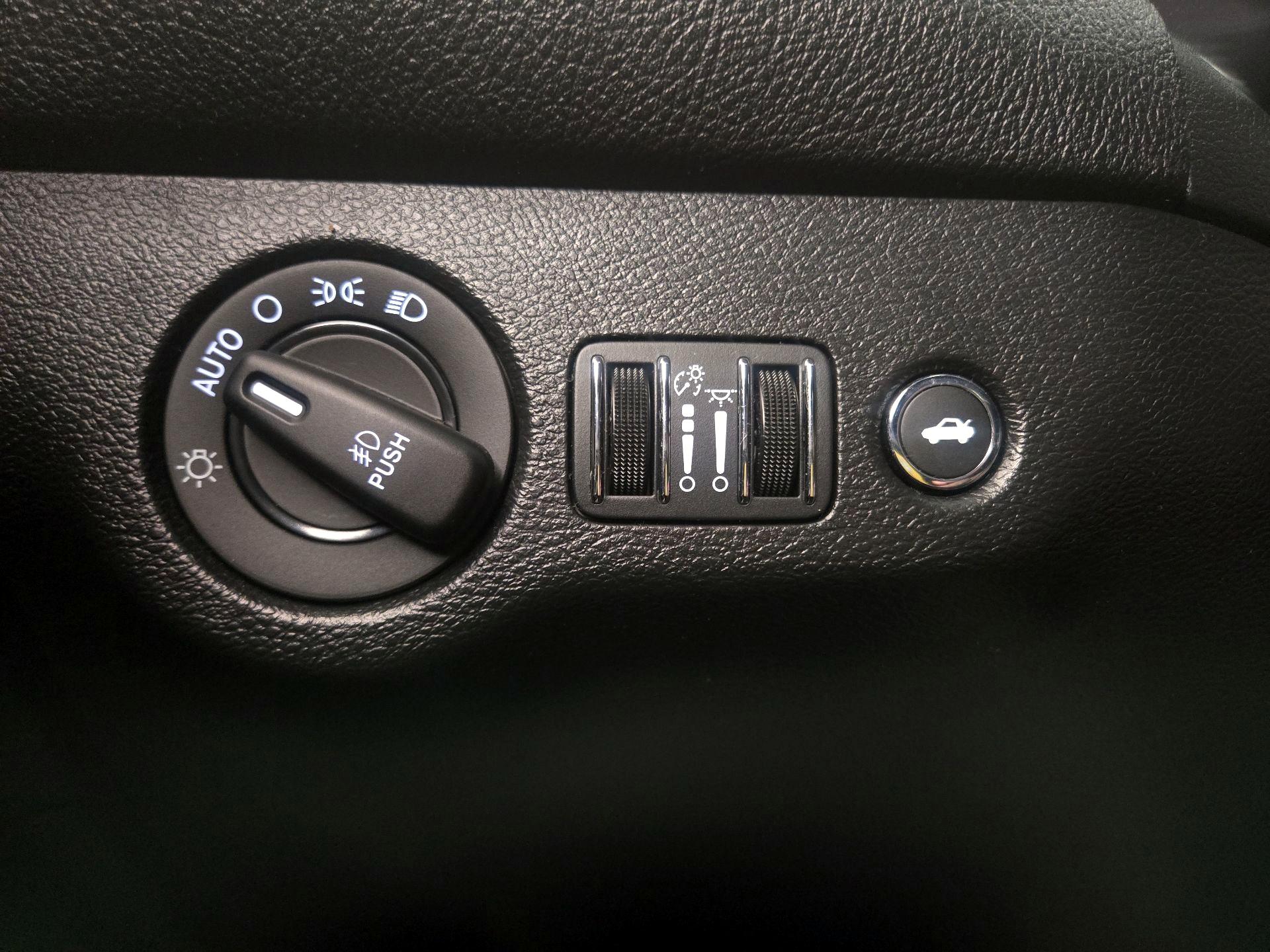 Thumbnail: 2020 Dodge Challenger - 13